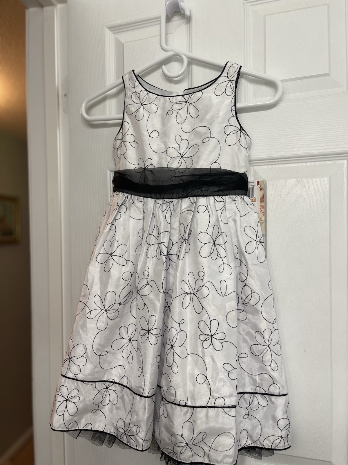 Sweet Heart Rose Girls Dress 6X Black White Bow NWT sleeveless pretty!