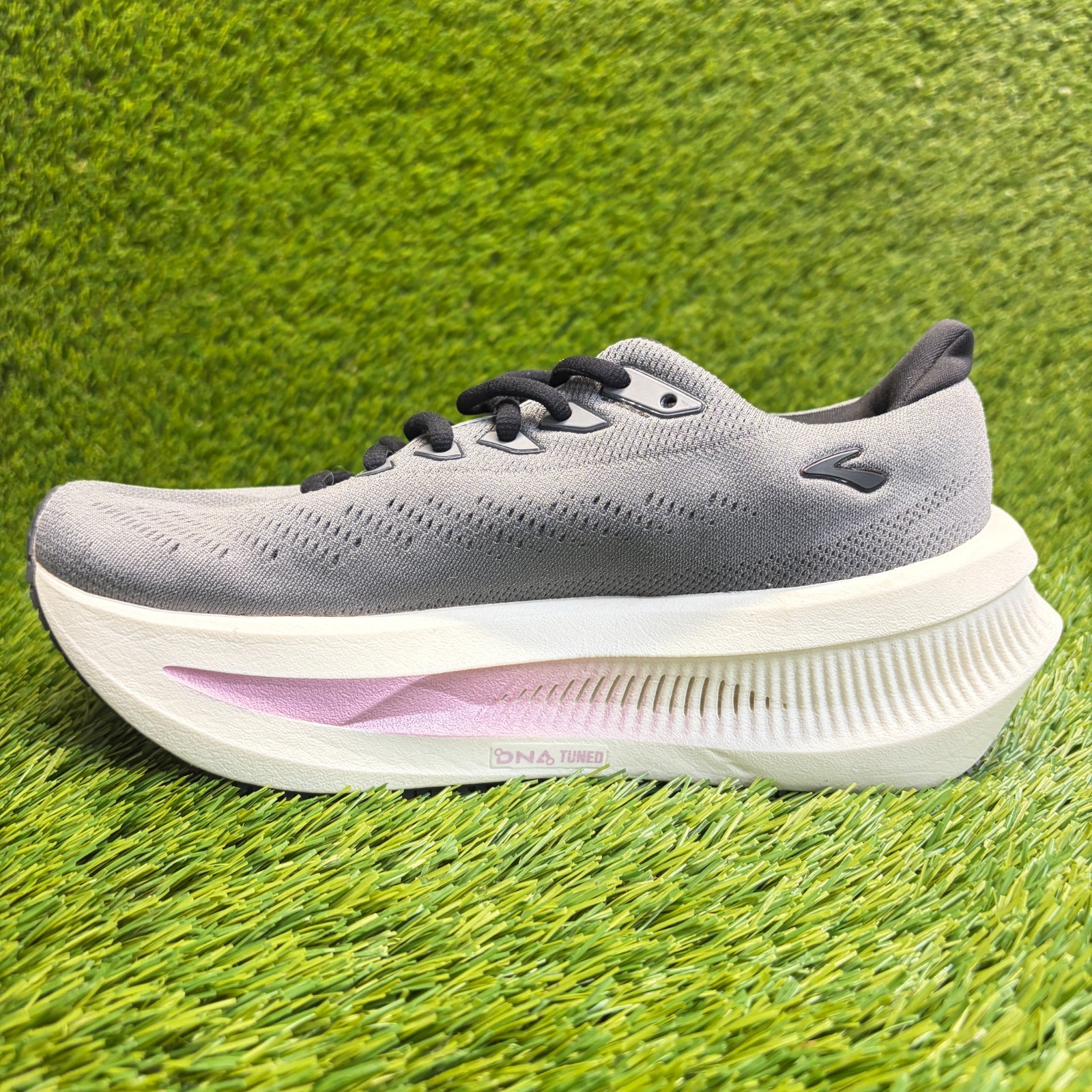 Brooks Glycerin Max 2 Womens Size 7.5 Gray Pink Athletic Running Shoes Sneakers