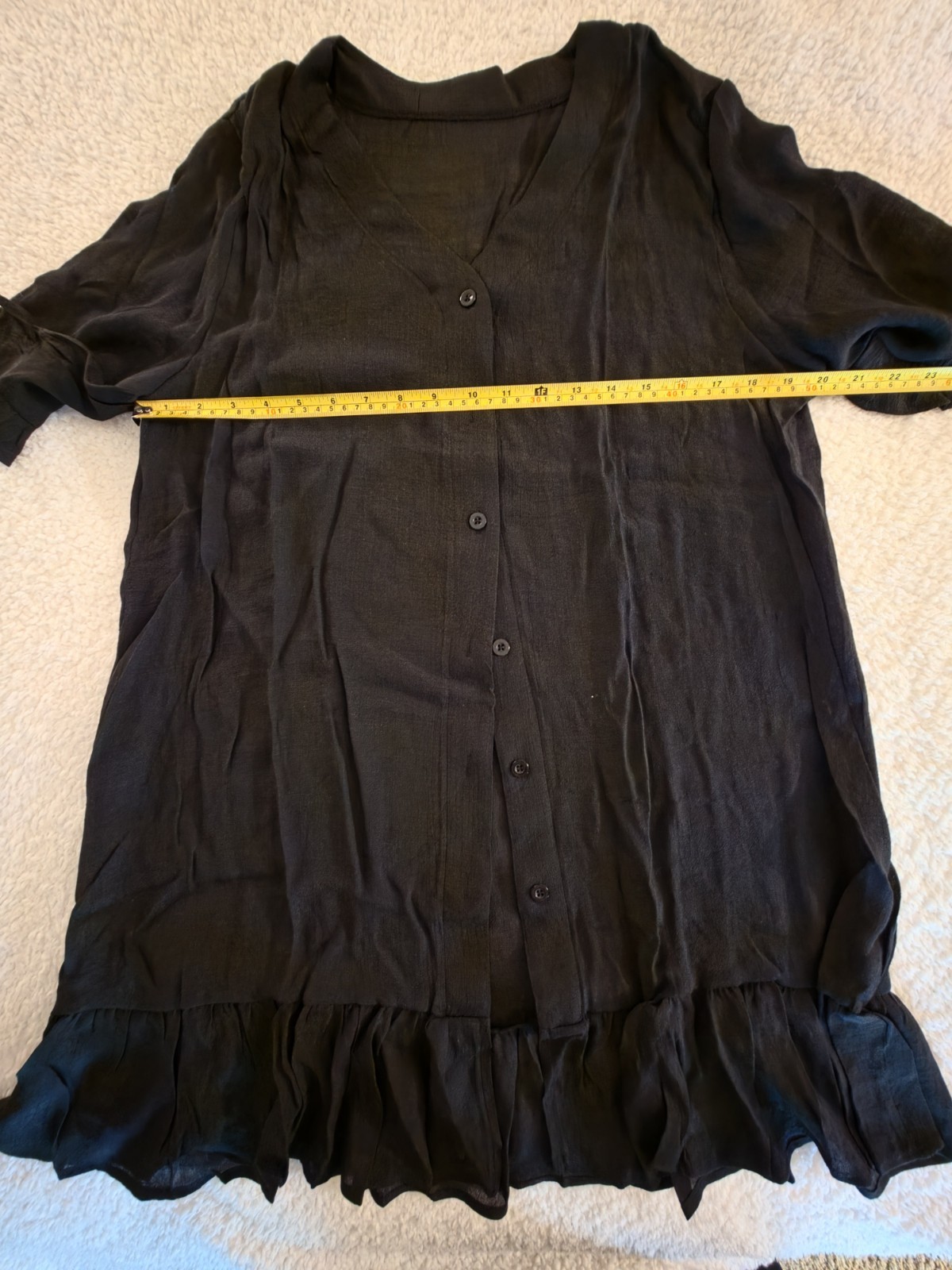 NEW IN PACKAGE – Beach/Vacation Lightweight Button-up Ruffle-bottom Coverup XL