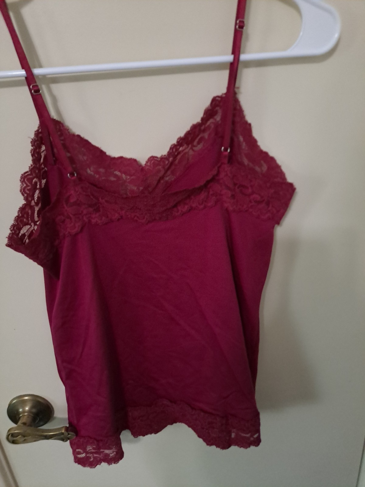 White House Black Market WHBM Berry Pink Lace Trim Camisole Size Small