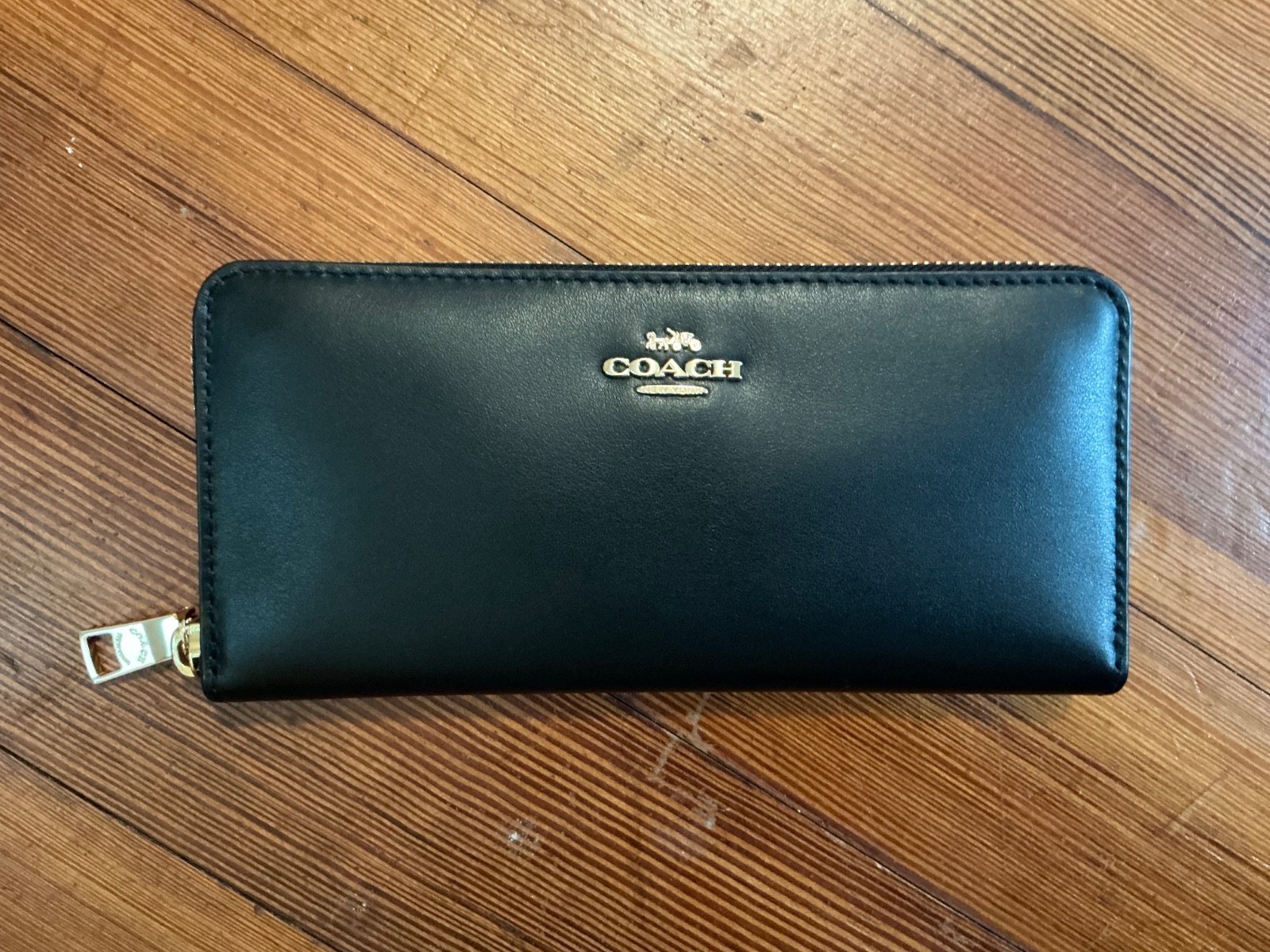 COACH Long Zip-Around Wallet Smooth Black Calf Leather w Gold Hardware AUTHENTIC