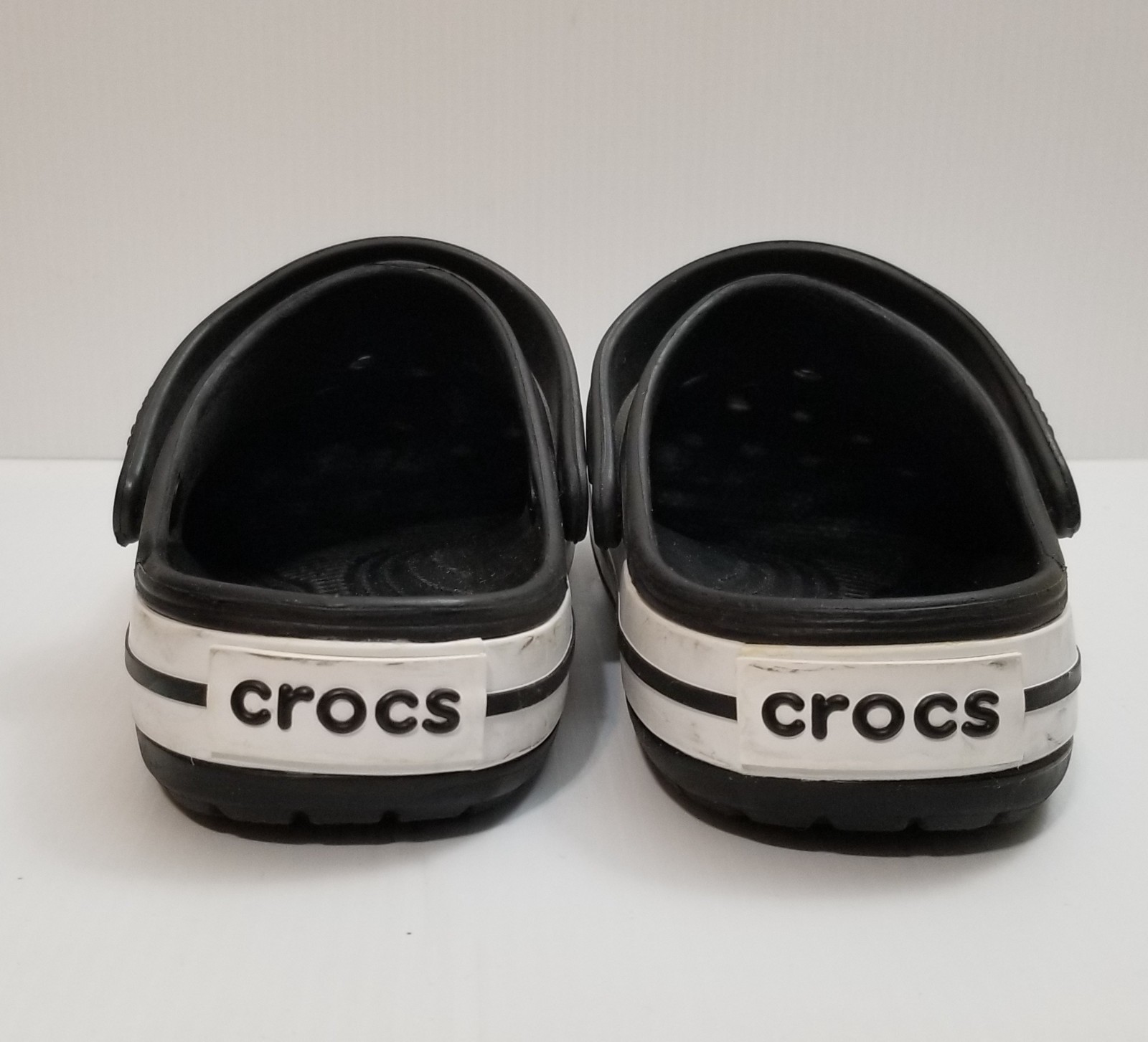 Crocs Crocband Clogs Croslite Black/White Stripes Men Sz 7 Womens Sz 9 Sandals