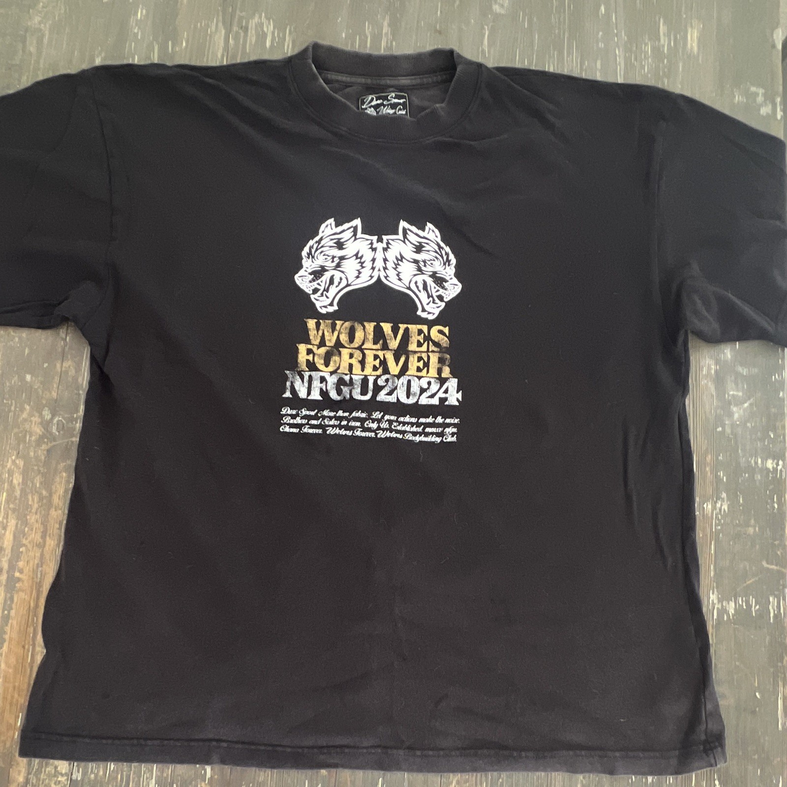 Darc Sport Premium Vintage Wolves Club Men’s XL Black Wolf Graphic Crew Neck Tee