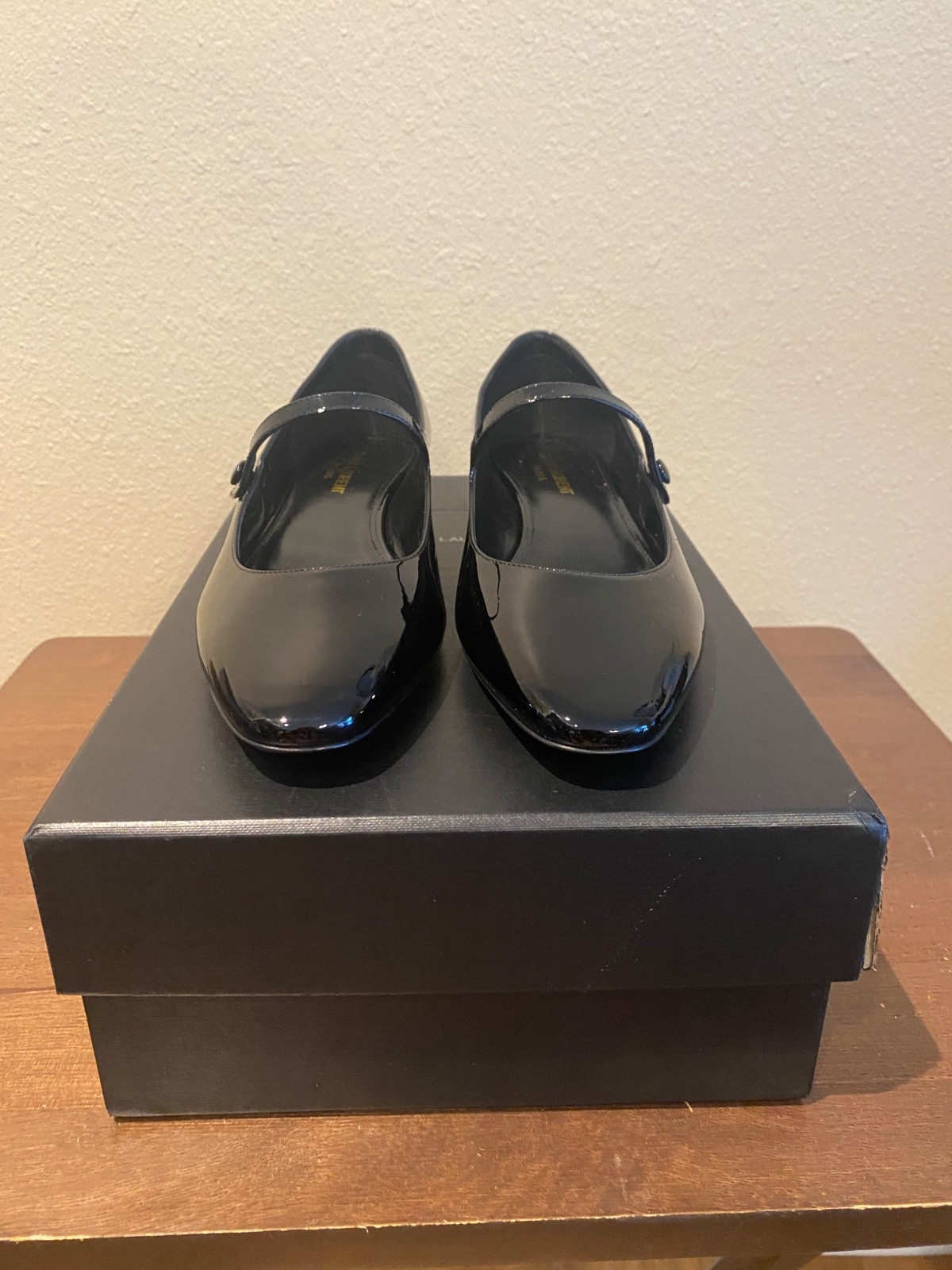 Black YSL Ballet Flats Size 8. Brand new never worn still in original box.