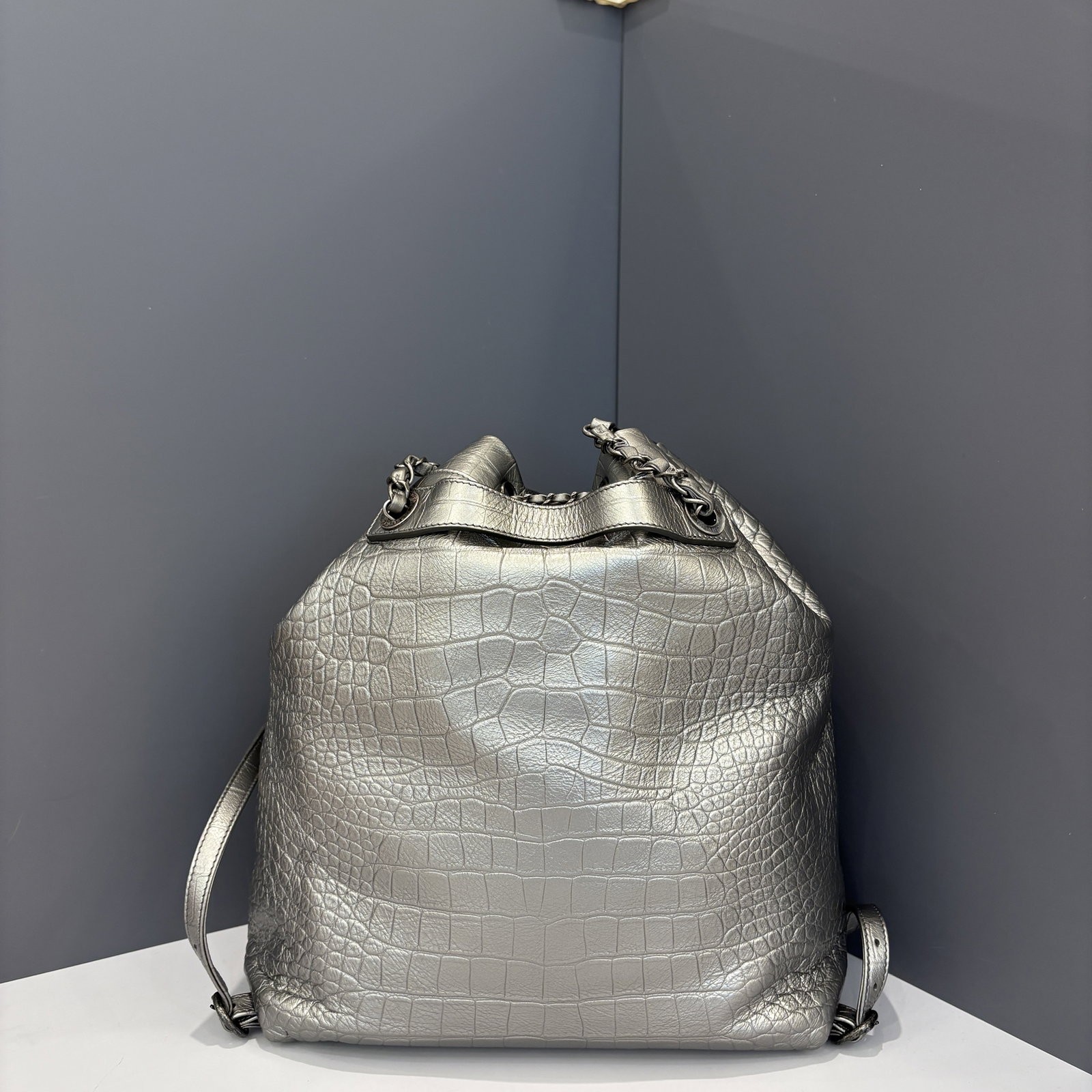 Chanel Backpack Silver Calfskin Crocodile Embossed (hs021026a4)