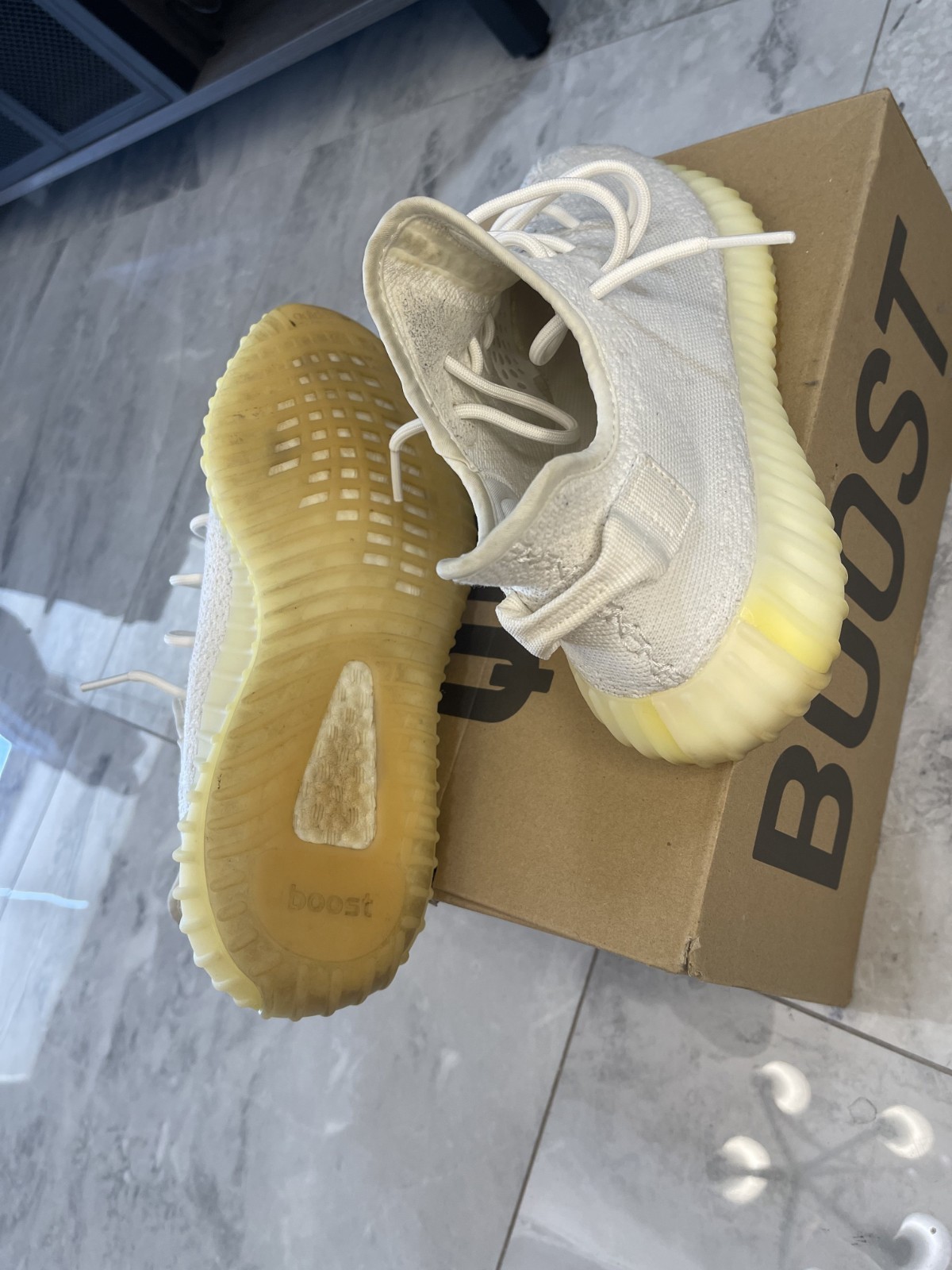 Size 9.5 – adidas Yeezy Boost 350 V2 Low Cream White / Triple White