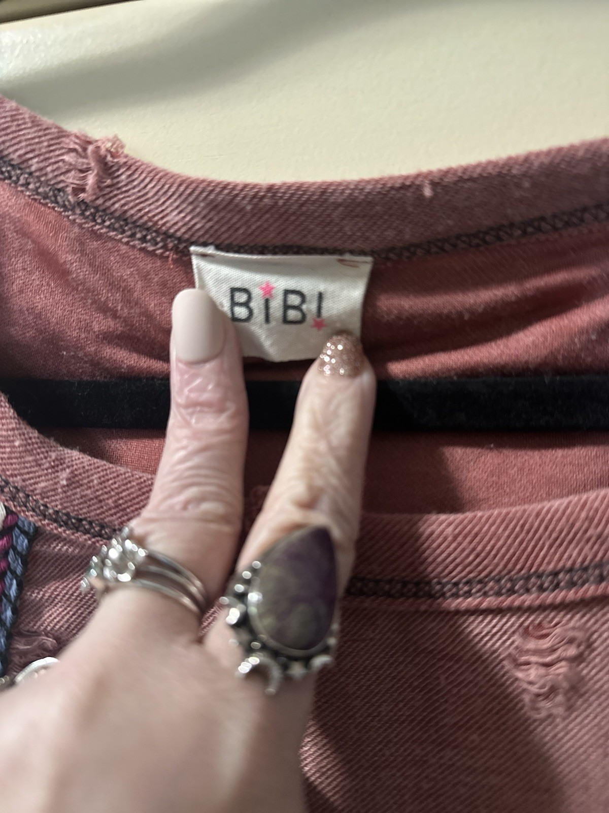 BIBI Distressed Patchwork Raglan Tee Med Leopard Snake Print Braided Trim Mauve