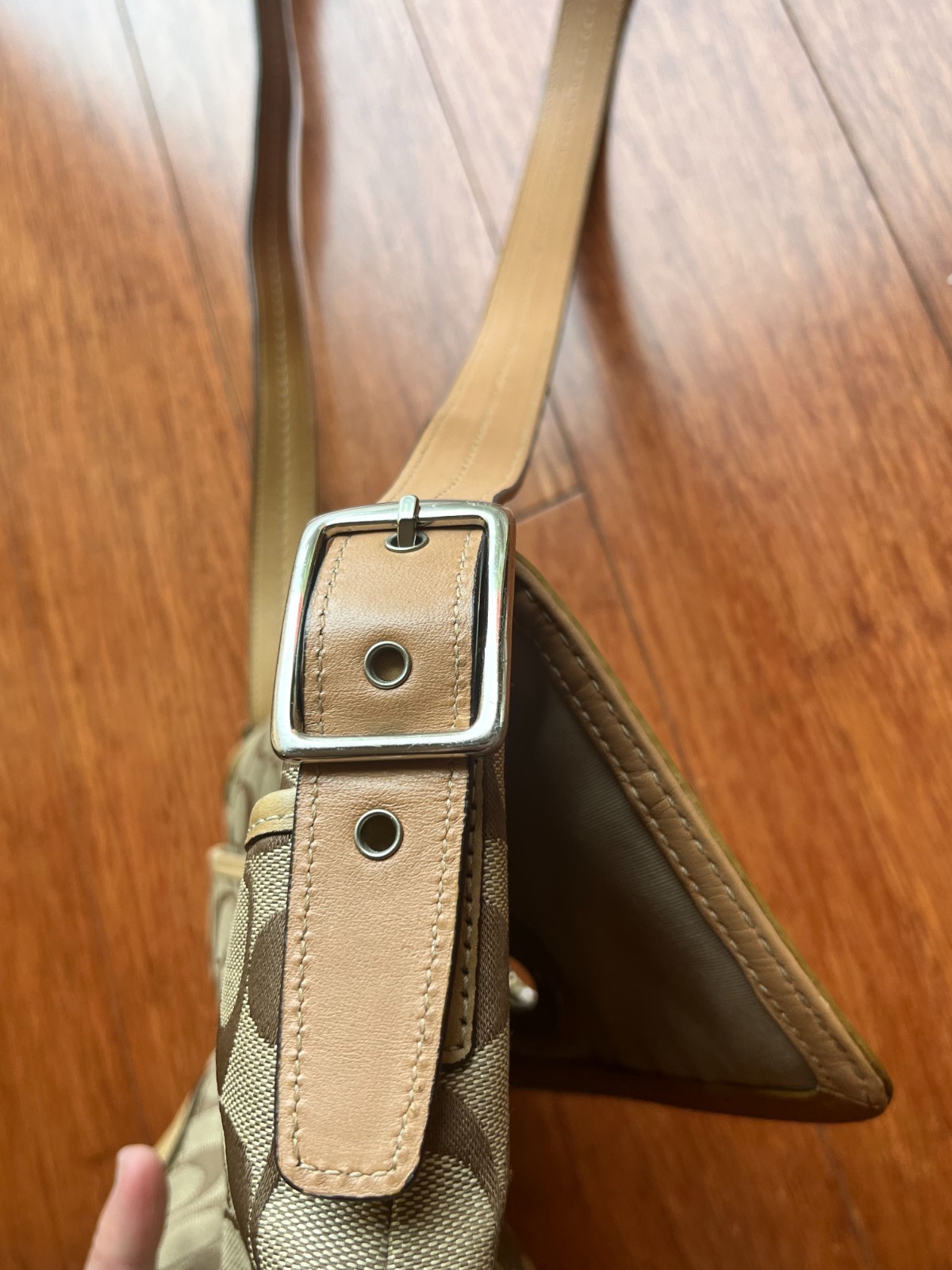 Vintage Coach Hamptons Turn Locking Flap Jacquard F13066-Khaki Tan Leather