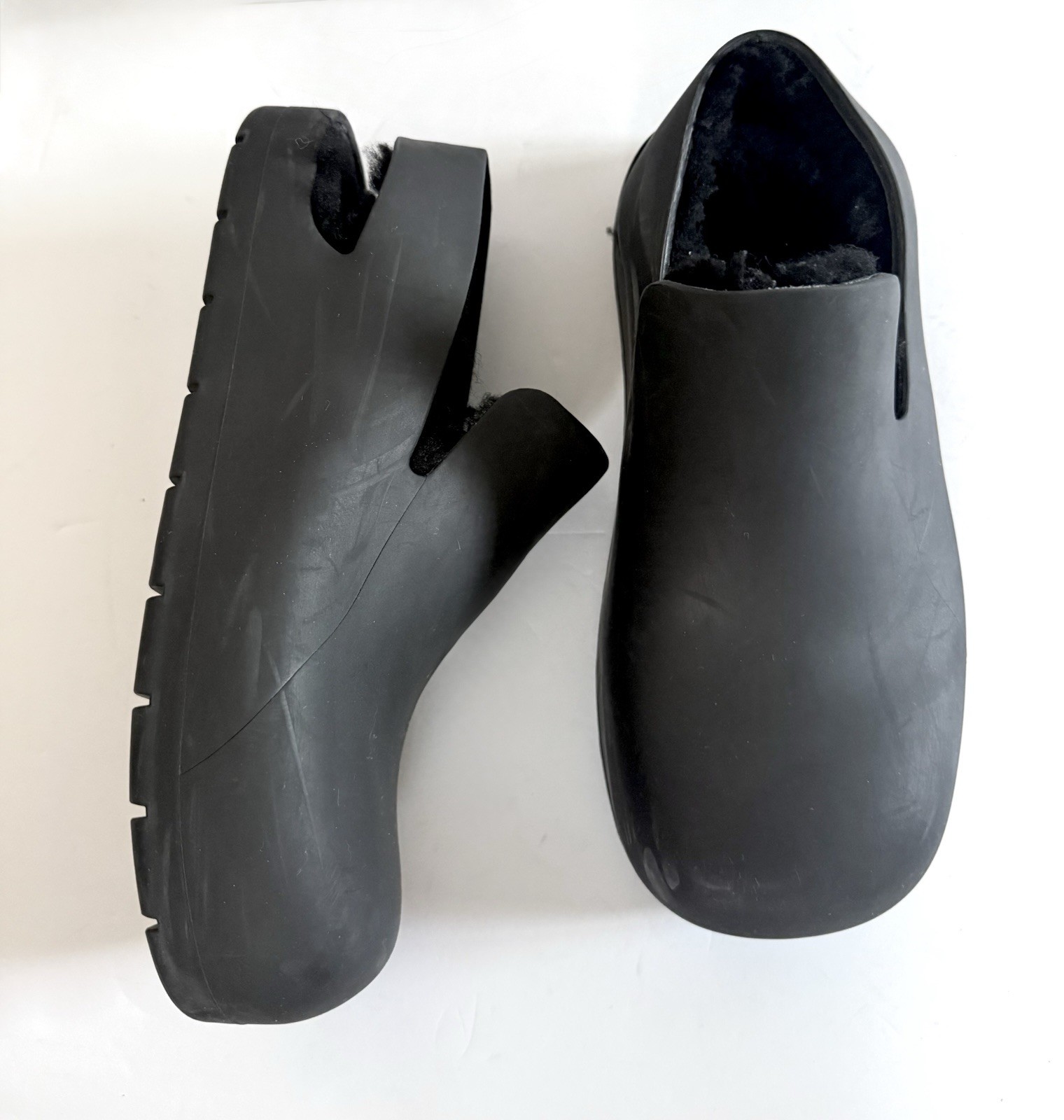Bottega Veneta Puddle Slingback Sandal Clog Slides Shearling Black Rubber Size 8