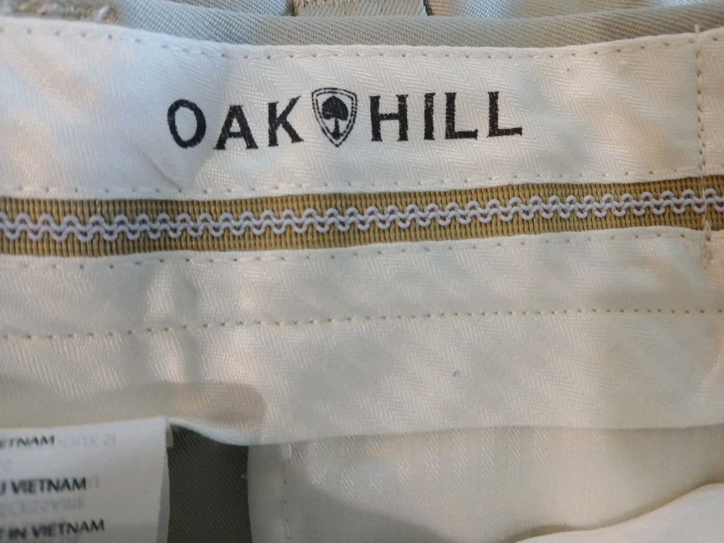 OAK HILL MEN’S CHINO PANTS IN SIZE 48X30 CREAM COLOR