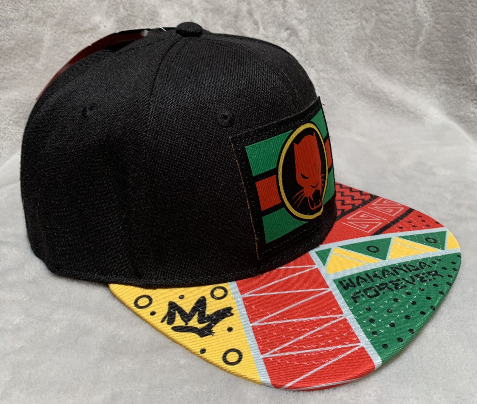 NEW Marvel WAKANDA FOREVER Black Panther Structured 6-Panel Snapback Cap Hat