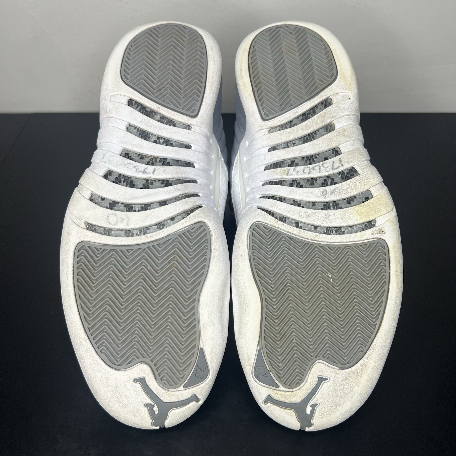 Size 9.5 – Jordan 12 Stealth 2022