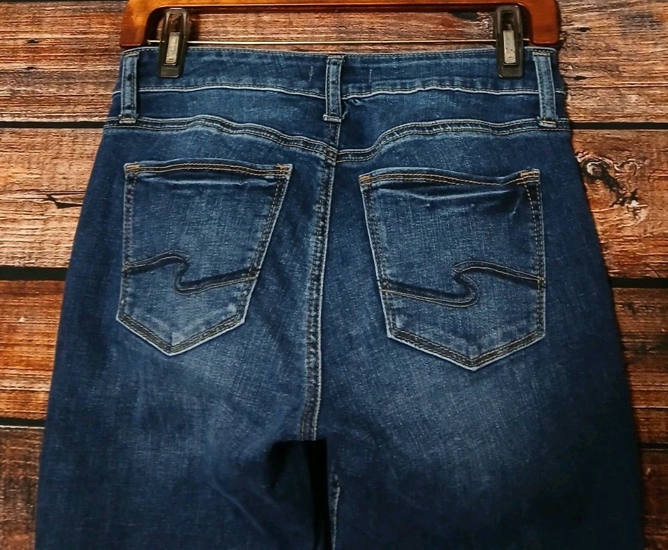 Silver Jeans 27 Suki Slim Boot Cut Button Fly Dark Wash Blue Denim Stretch