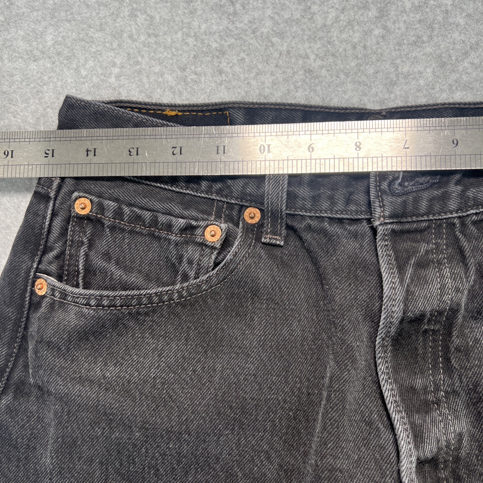 Vintage Levis 501 Black Demin Jeans 32×30 (30×28) Button Fly 90s