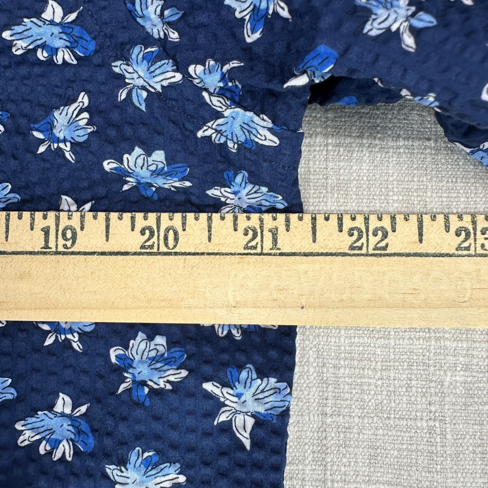 Haspel Button Up Shirt Mens Medium Navy Blue Floral Seersucker Made in Italy EUC