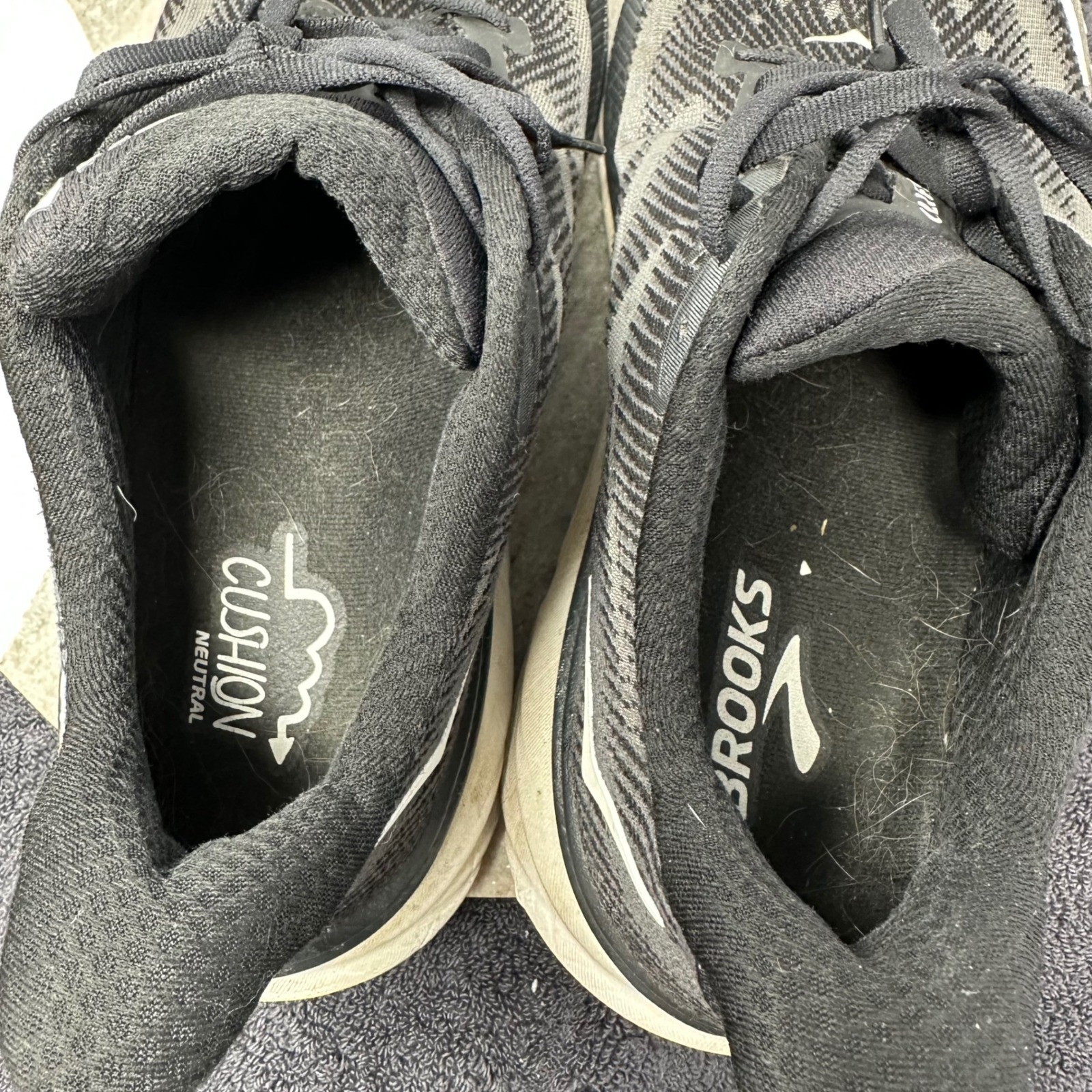 Hoka Clifton 9 Mens Running Shoes Black White 1127895 BWHT Size 11D