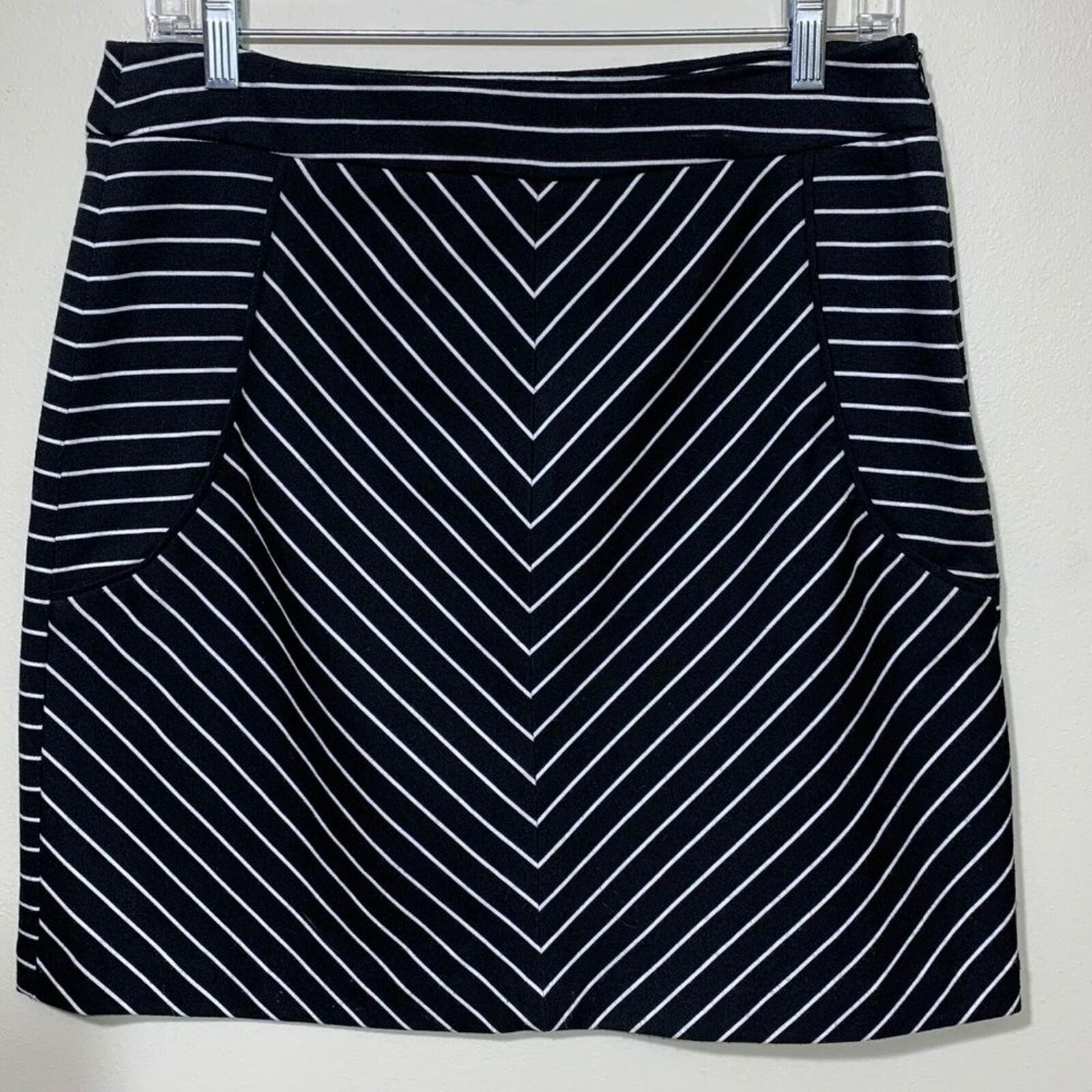 Darjoni Pencil Skirt Womens 6 Black White Striped Chevron Stretch Office Pockets
