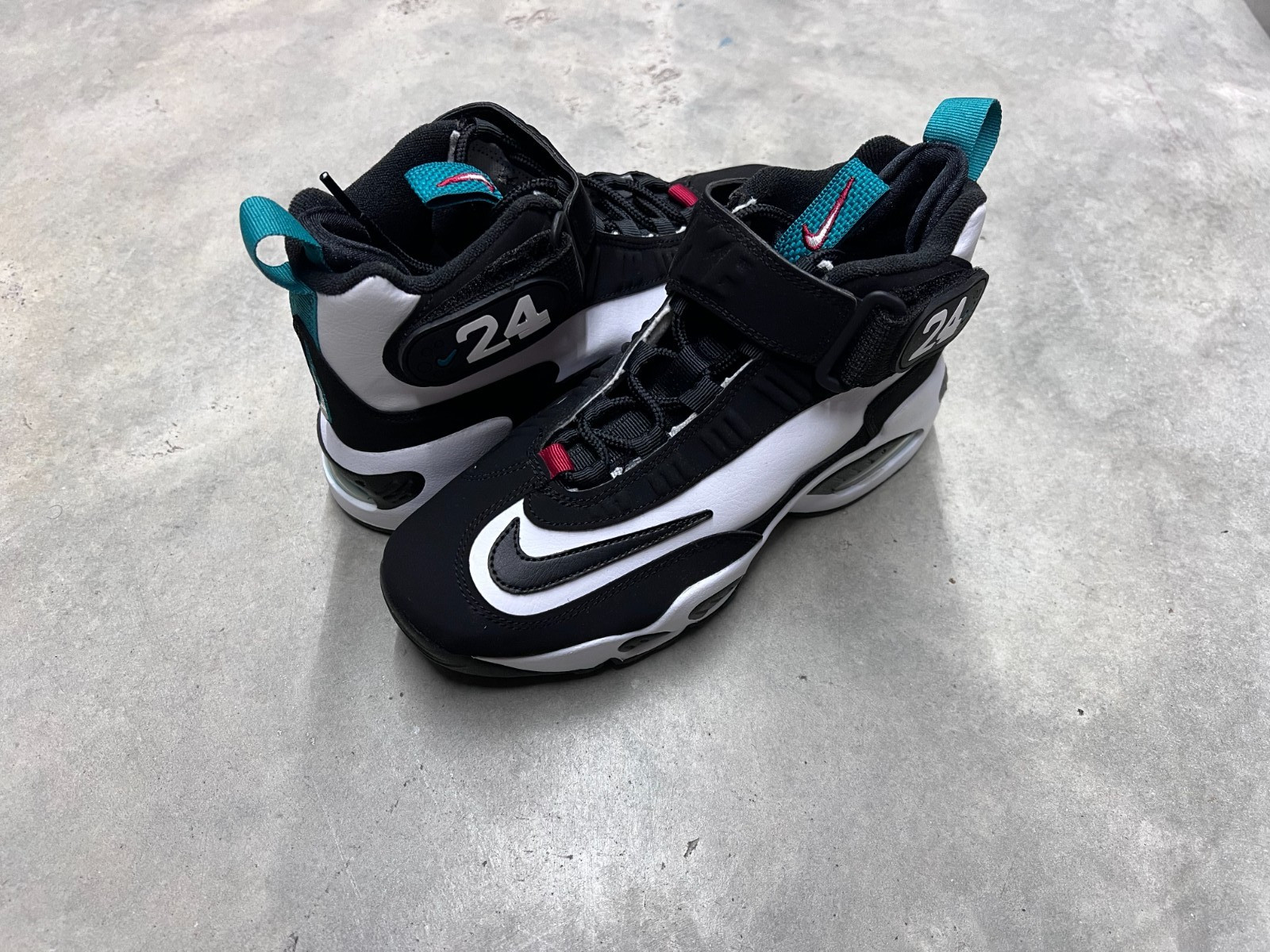 Nike Air Griffey Max 1 Kid’s GS White Freshwater 2026 DD8561 100 – New