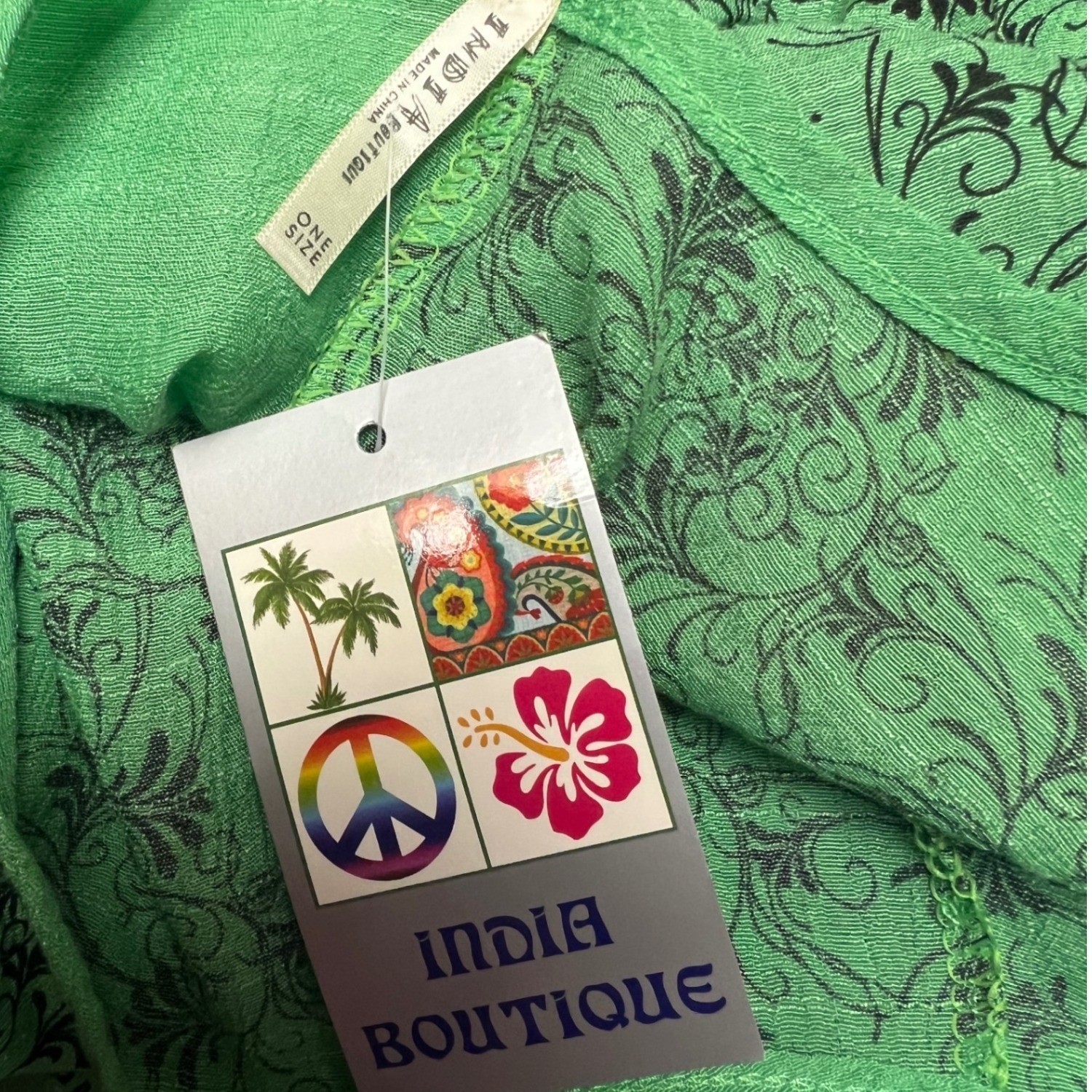 India Boutique Tunic Top Womens One Size Green New Scroll Print Sharkbite Hem