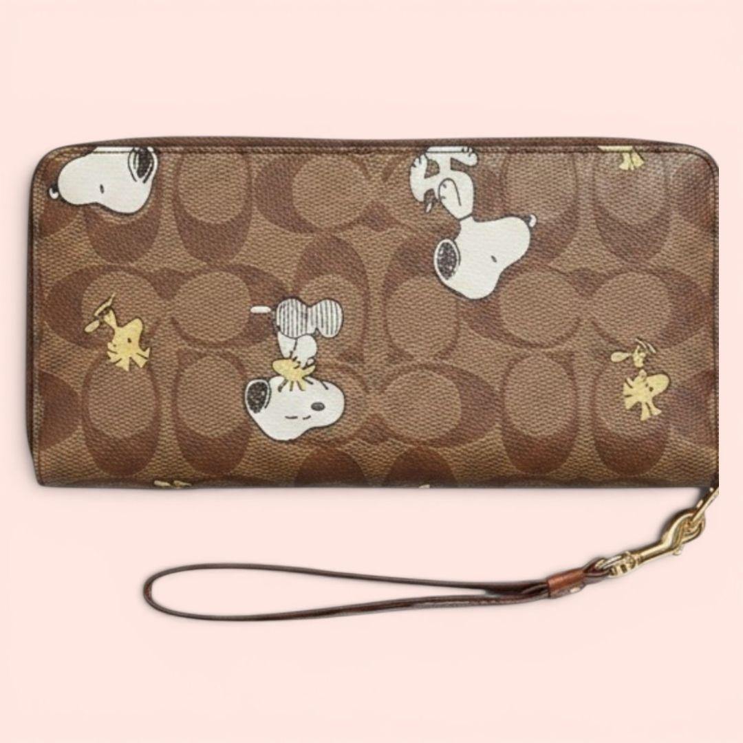 New and Coach Long Wallet Snoopy Brown Leather Ladies Men s Free Shipping