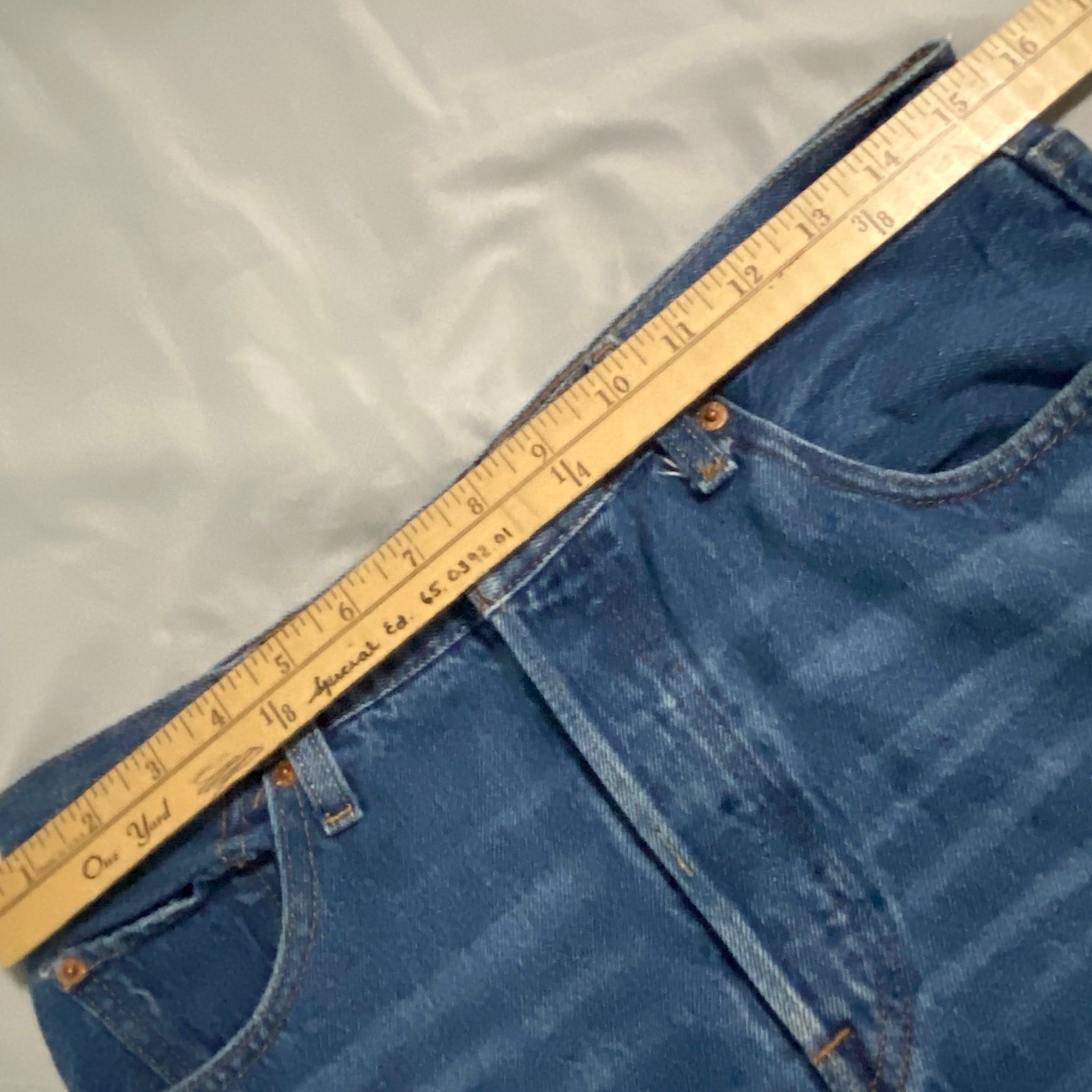 Levis Premium 501 Original Fit Jeans Mens 29×30 Med Wash Blue Button Fly Big E