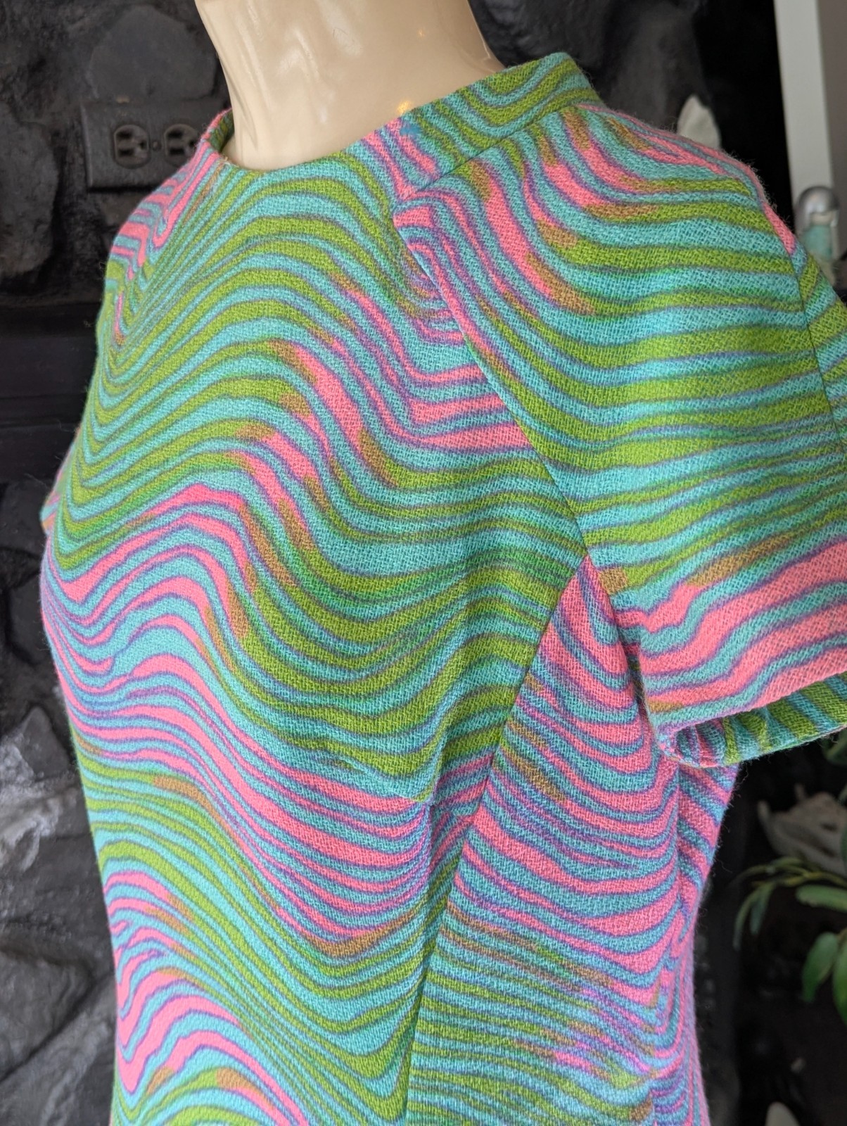 Vtg 70s EVANSTON Ruth McCulloch Hubbard Woods Sheath Dress Neon Tiger Stripe