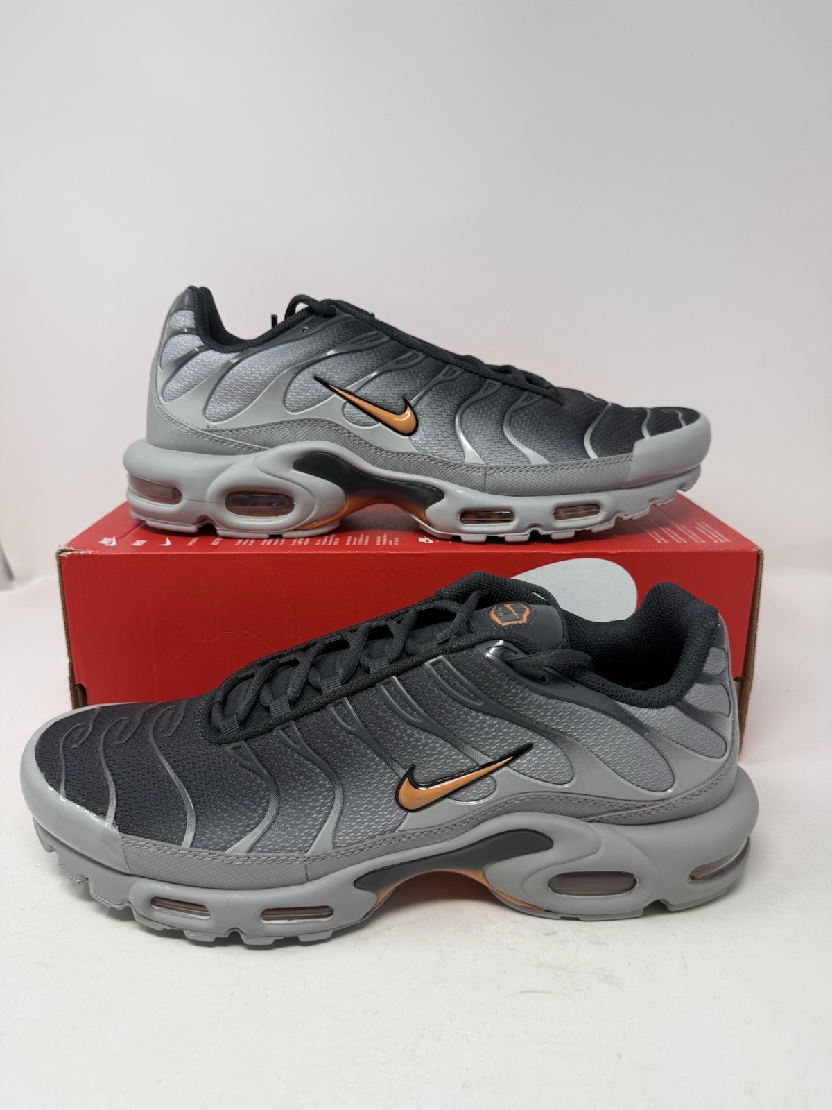 Nike Air Max Plus Light Smoke Grey Orange Running Sneakers DM0032-037 Mens Sizes