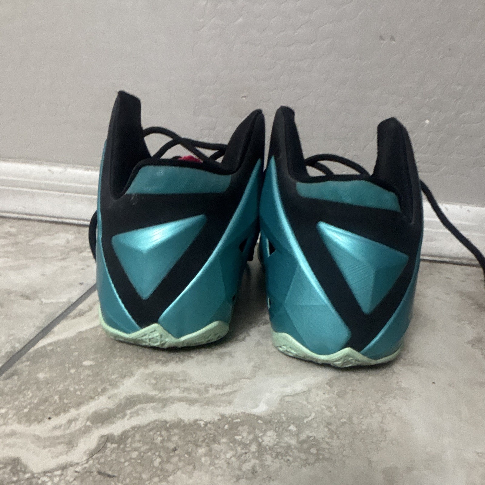 Nike LeBron 11 South Beach 2014 Mid Top Basketball Sneaker 616175-330
