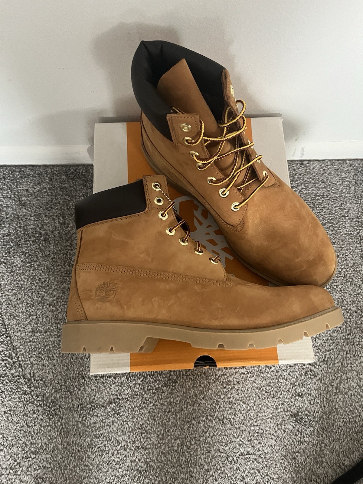 Timberland 10061024 Men’s Premium 6″ Waterproof Boots – Wheat Nubuck, Size 12 M