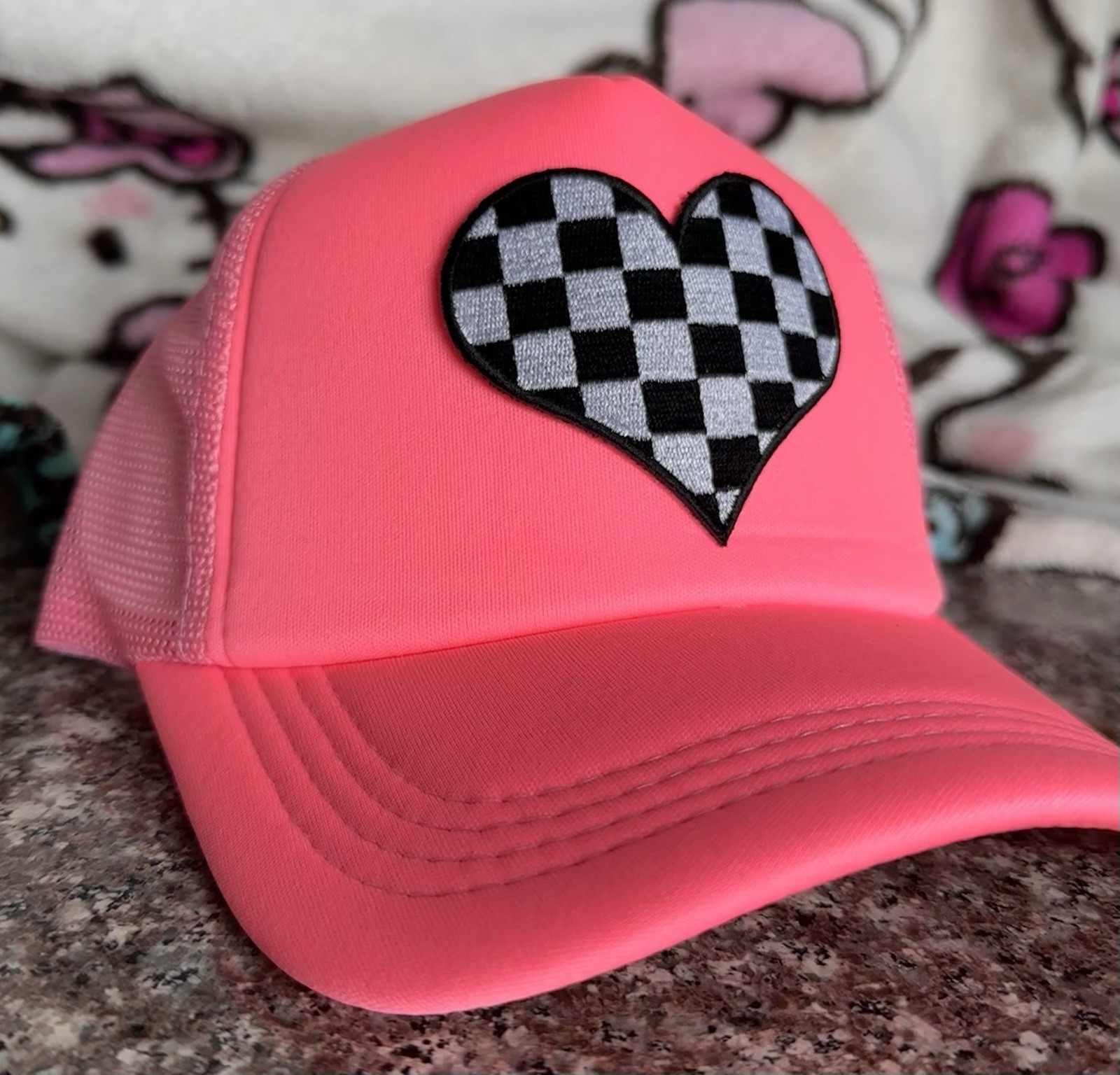 Hot PINK Checkered Heart Hat Foam Mesh Baseball Cap Snapback Hats Caps Retro