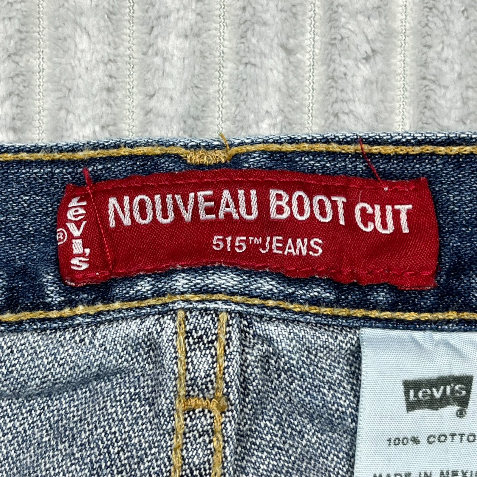 Levi’s Jeans Womens 4 (28×29) Miss Nouveau Boot Cut Low Rise Medium Wash Cowgirl