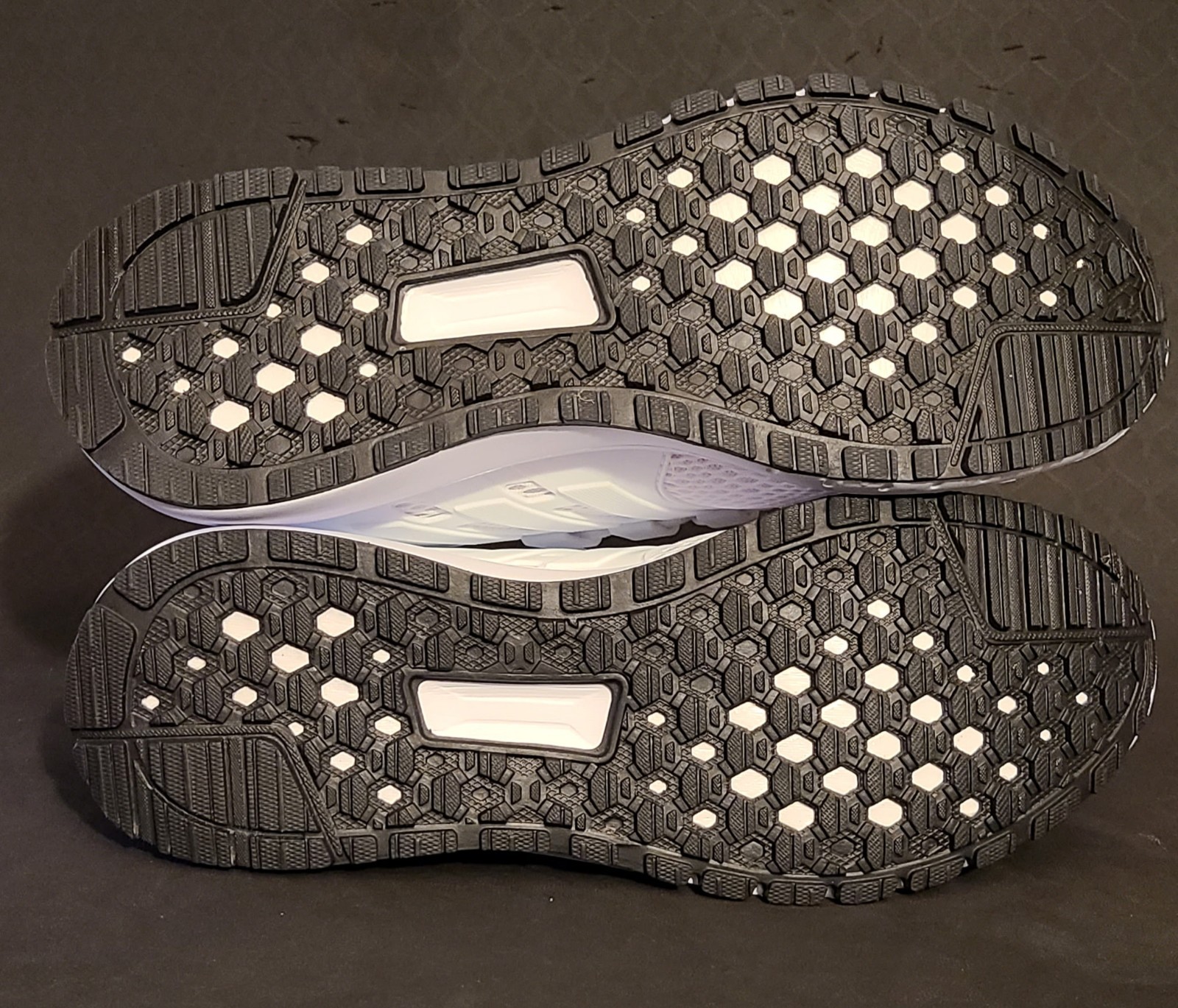 adidas Ultimashow FX3631 Cloud White/Cloud White/Grey Two Men’s Athletic Sneaker