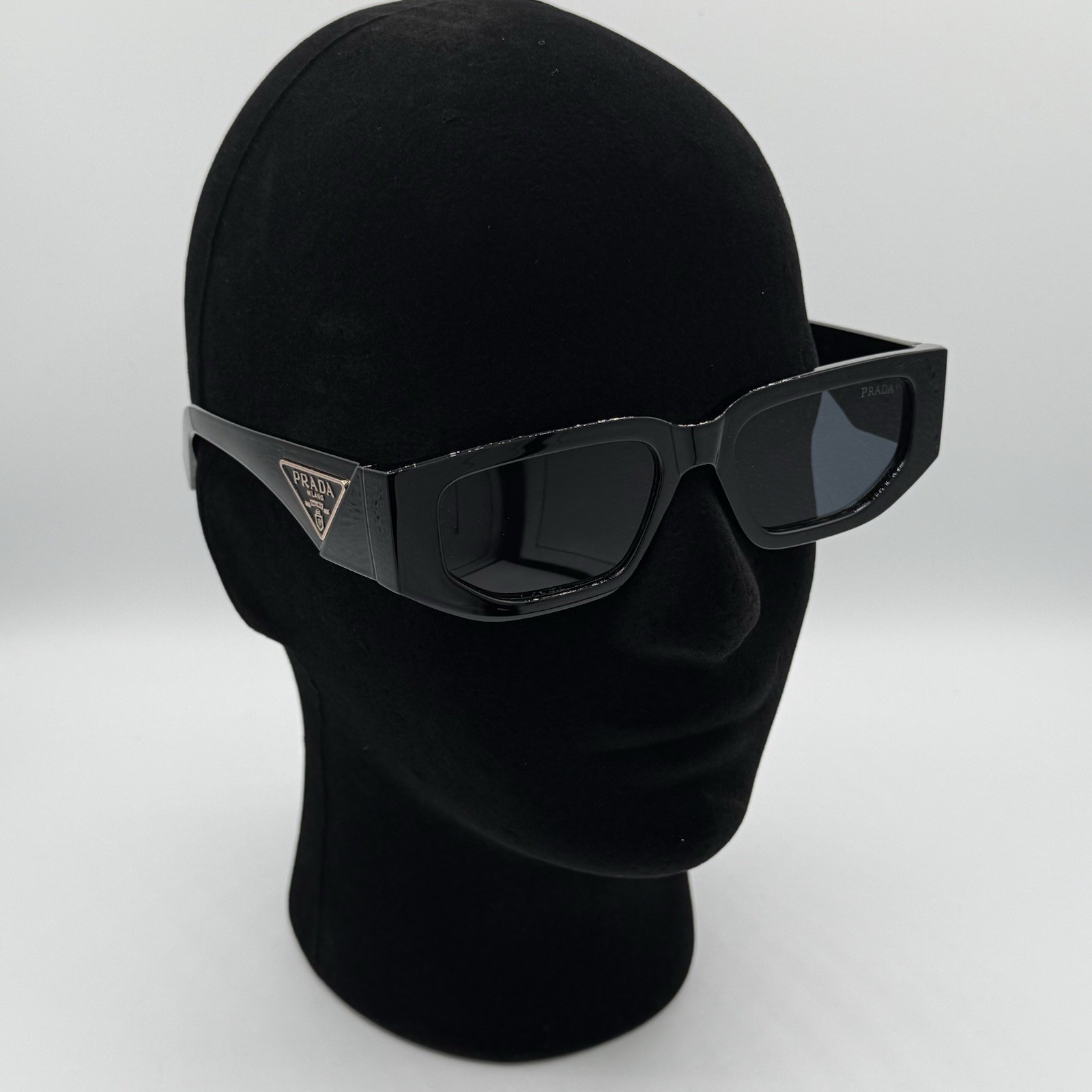 Prada PR 09ZS 1AB5S0 Unisex Sunglasses – Black/Gray