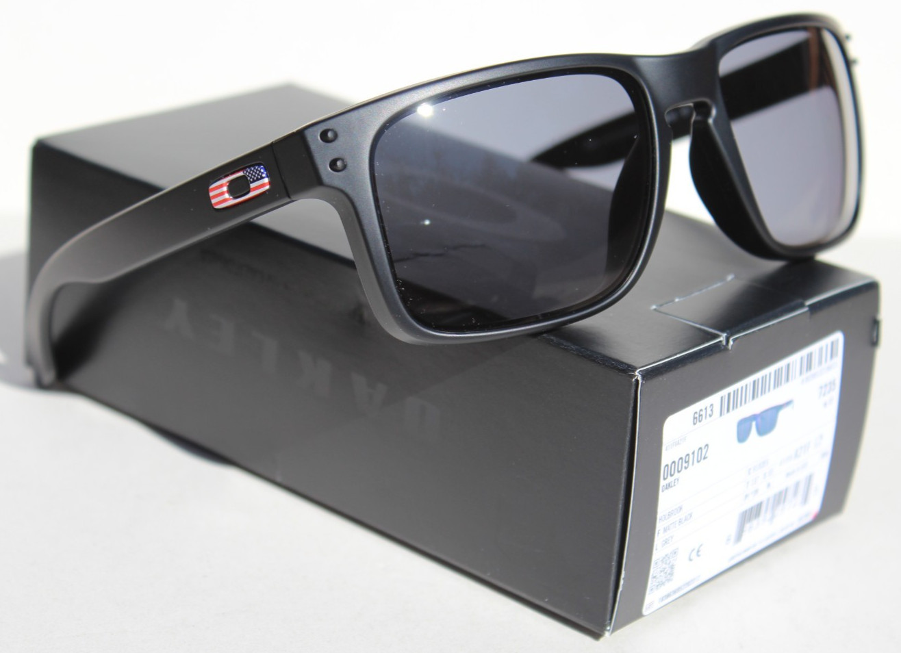 OAKLEY Holbrook Sunglasses Matte Black/Grey USA FLAG RARE OO9102-E6 NEW
