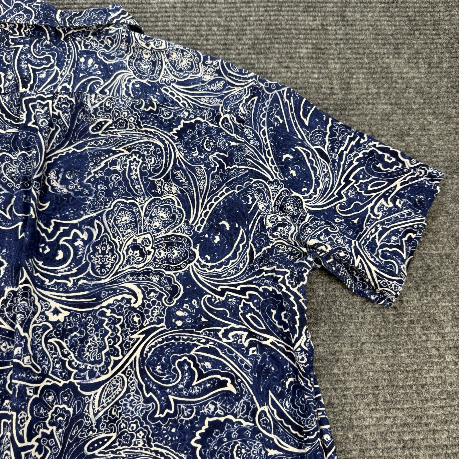 Cremieux Classics Mens Large Blue Paisley Short Sleeve Button Front 100% Cotton