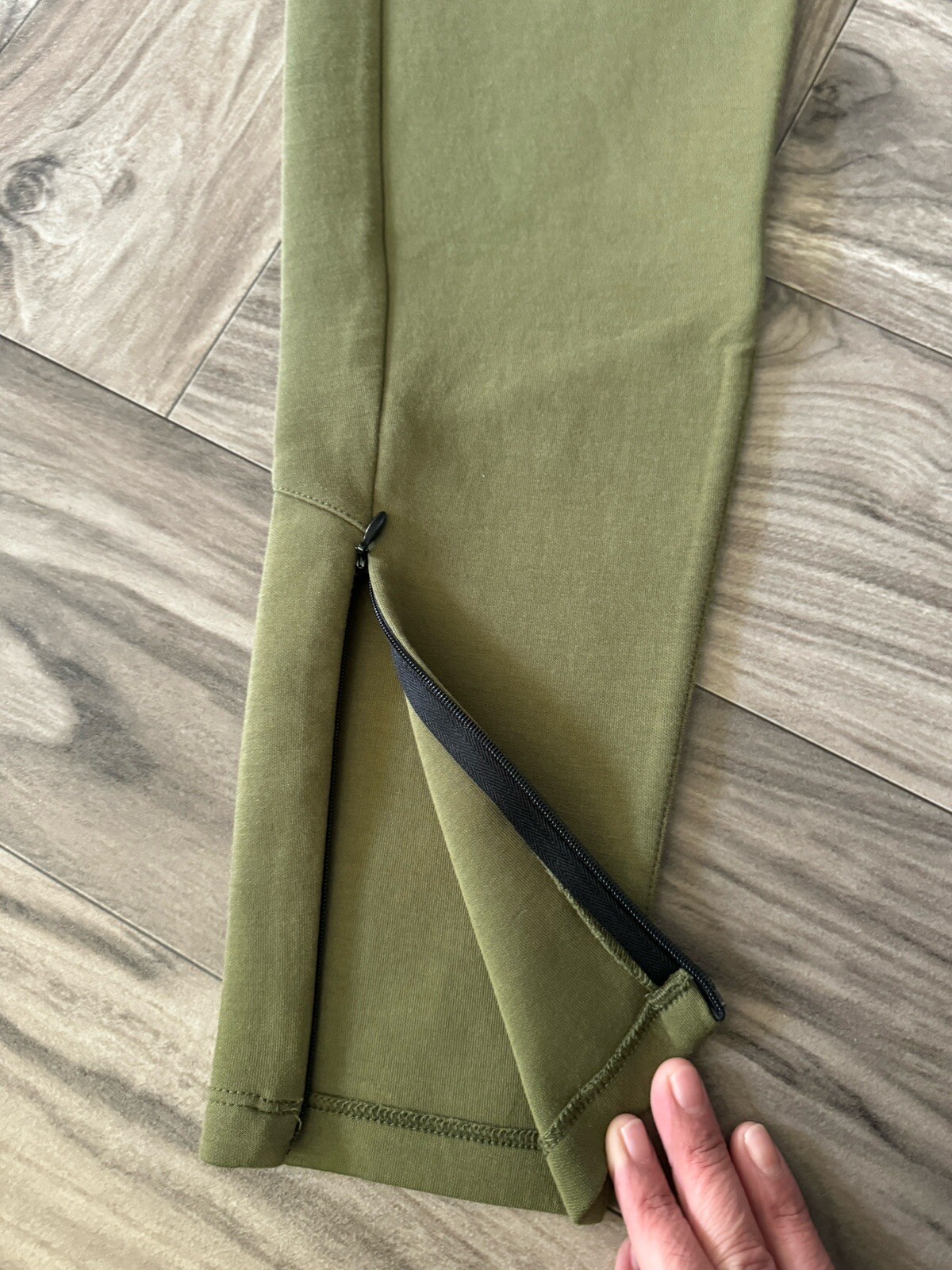 Alphalete Men’s Elmts Zip Jogger – Olive , Check seller’s description, Size M