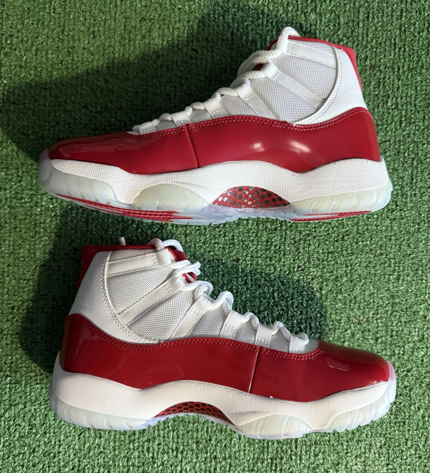 Size 9 – Air Jordan 11 Retro Cherry 2022 VNDS CLEAN CT8012-116