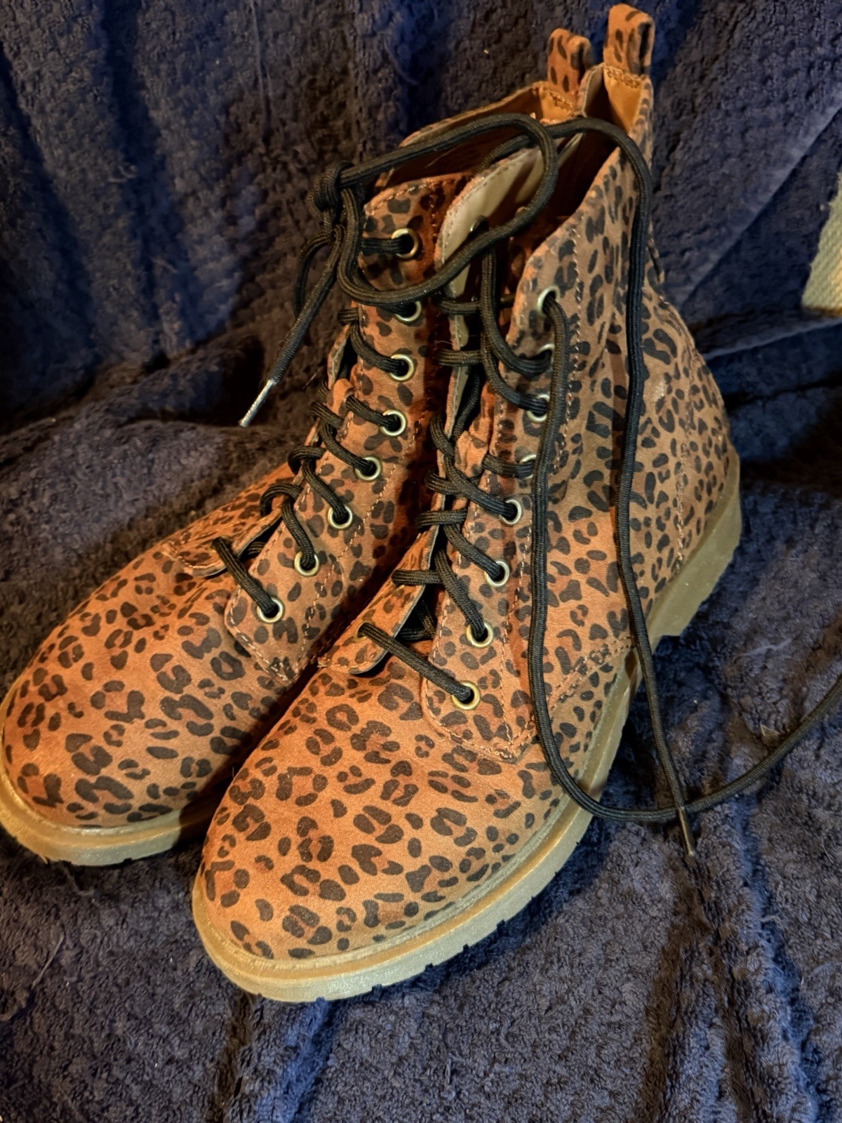 Time and Tru Kids Size 9 Leopard Print Combat Ankle Boots Lace-Up Side Zip