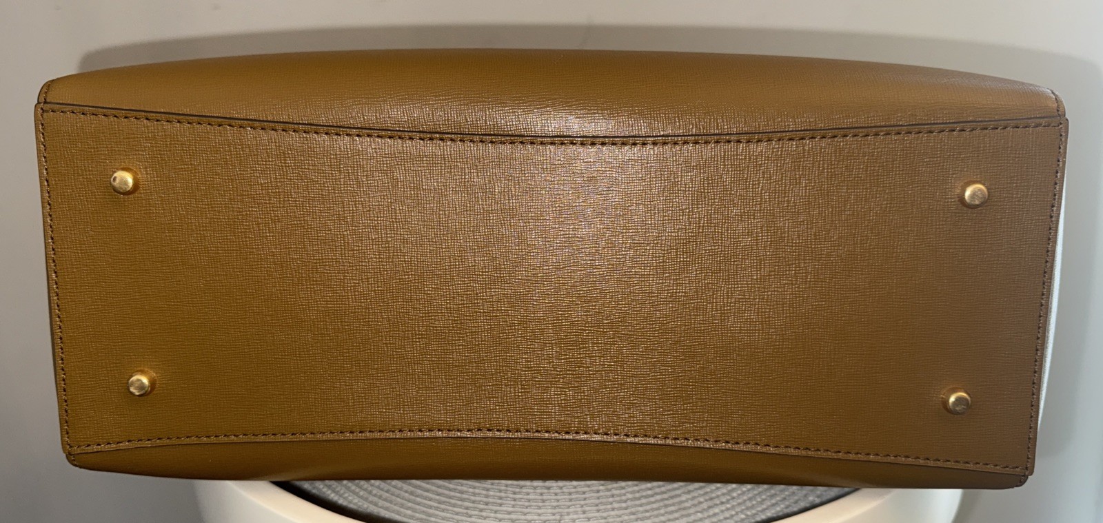 Tory Burch Robinson Tote Pebbled Leather In Bistro Brown – 143240