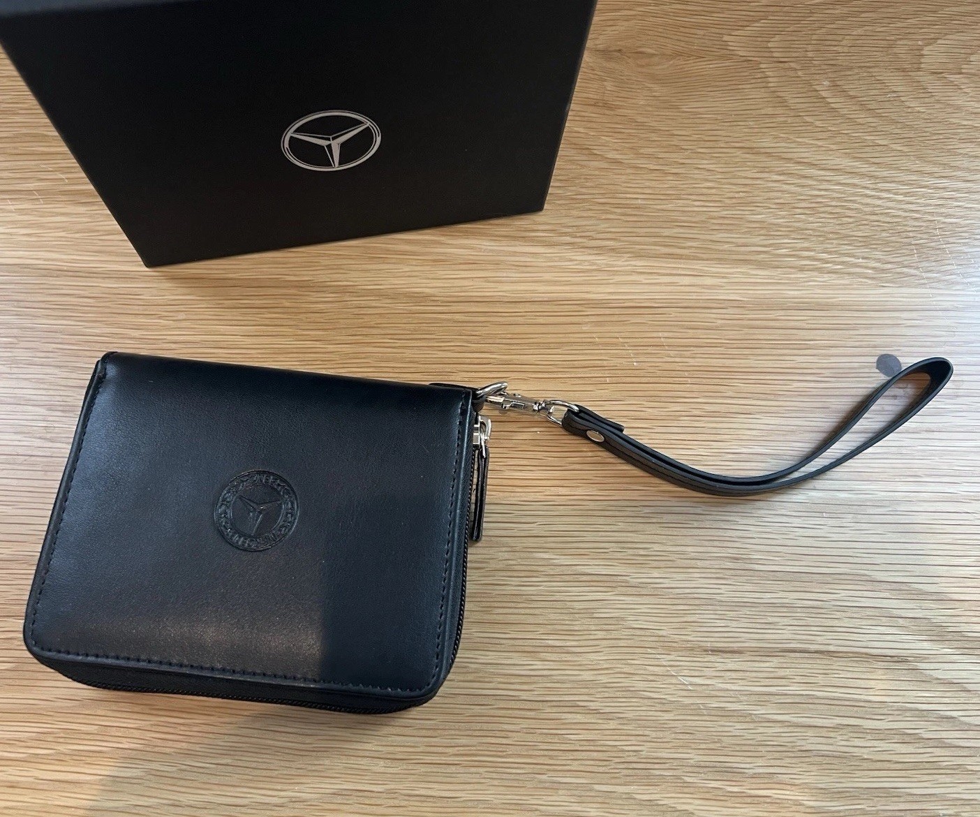 Authentic Mercedes-Benz Wallet change Wristlet Clutch Black Detachable Strap NIB