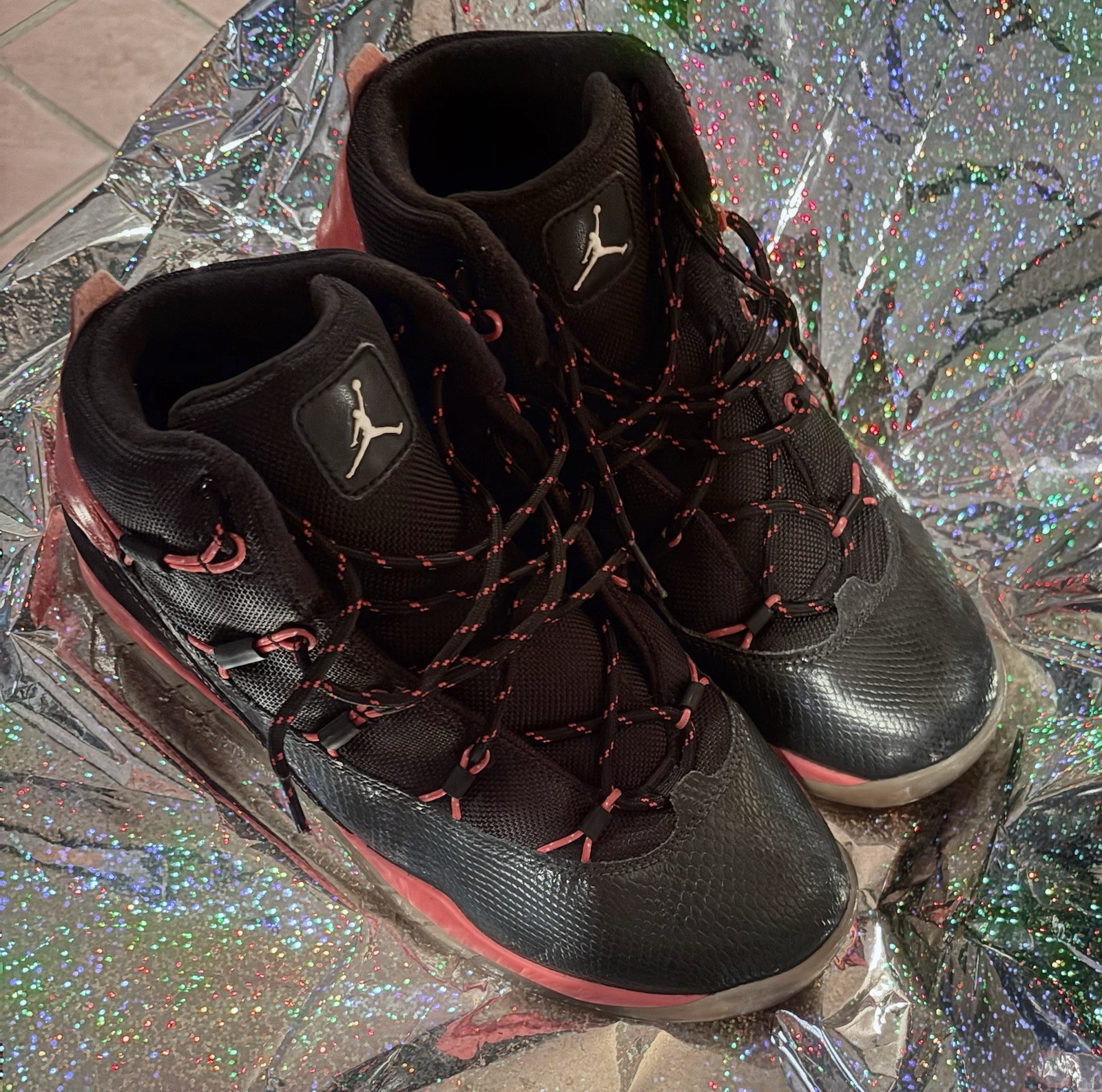 Air Jordan Retro Black Red Youth Size 7Y Basketball Shoes