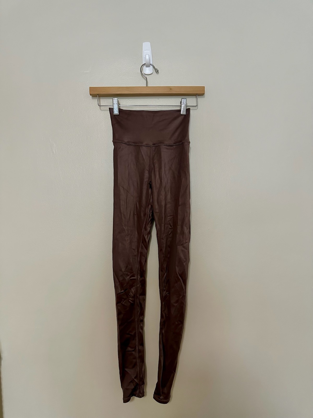 Shine Airbrush High Waist Leggings by AIO in Size S