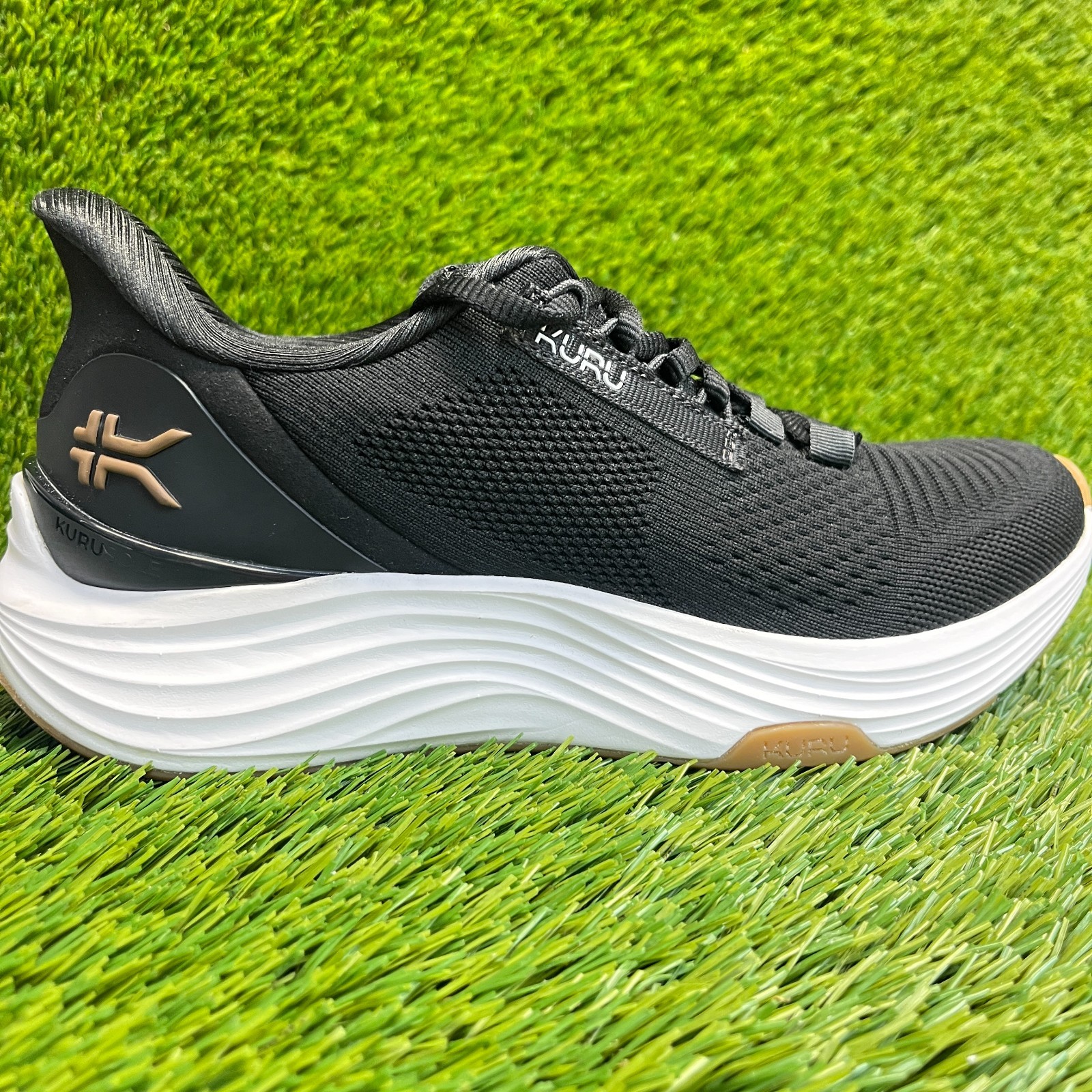 Kuru Atom 2 Womens Size 7.5 Black White Athletic Running Walking Shoes Sneakers