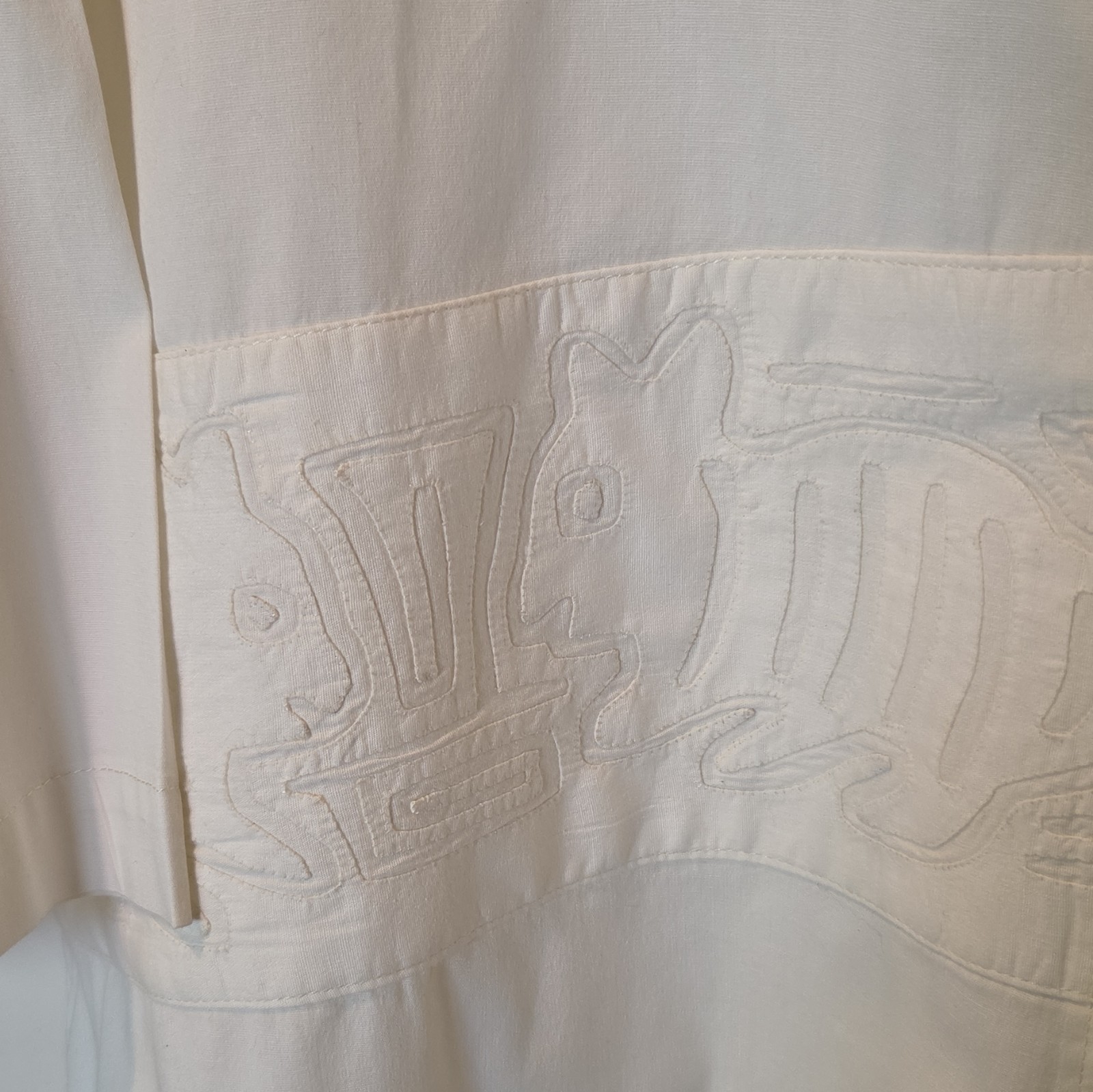 My Name Is Panama Men’s XL White Woven Cotton Button-Up Shirt Embroidered F22
