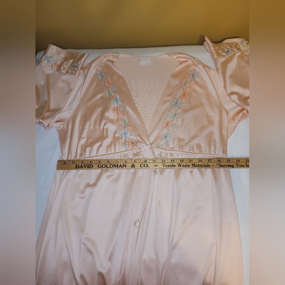 Source Unknown Peach Long Nightgown with Floral Embroidery