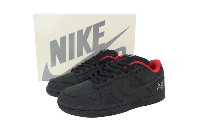 Men’s The Powerpuff Girls x Nike SB Dunk Low Black HQ8487-001