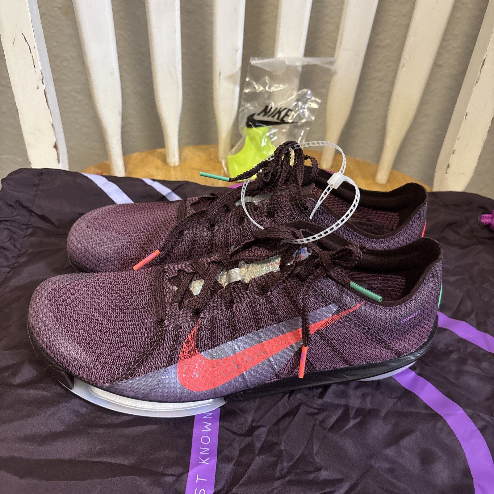 Nike Air Zoom Victory 2 x Faith Kipyegon ‘Fuchsia Dream’ 8M/9.5W bag and spikes
