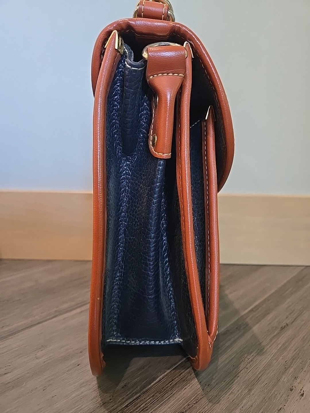 Vintage Dooney & Bourke All Weather Leather Spectator Bag Navy Push Lock Classic