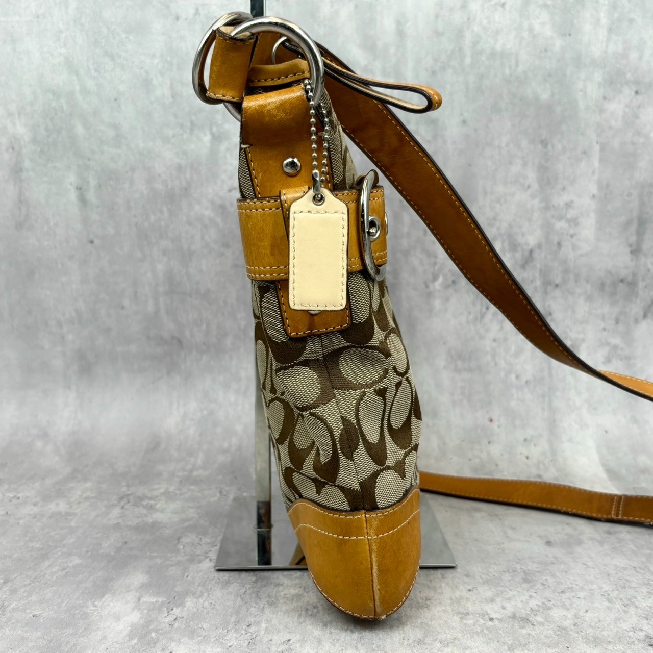 Coach F19682 shoulder bag signature canvas leather Brown Authentic From JAPAN