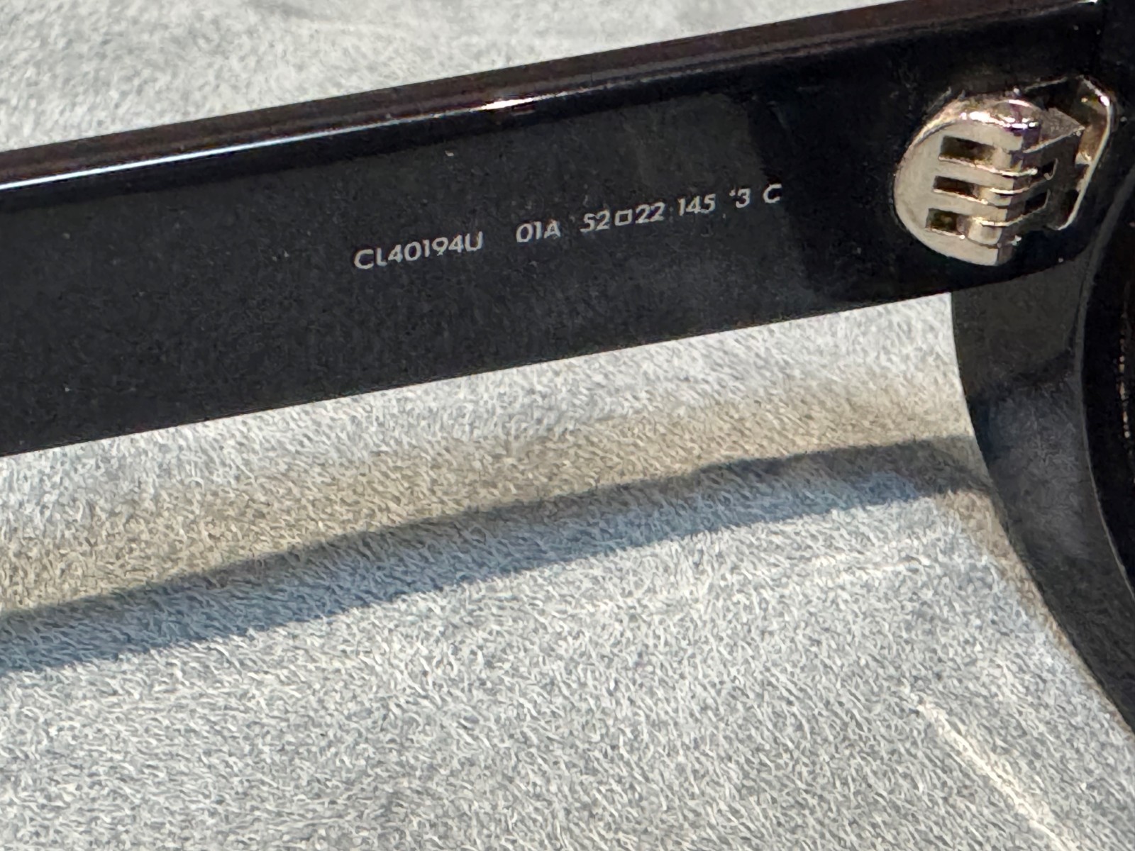 Celine CL40194U 01A Triomphe Oval Women Sunglasses Black Frame CL40194U